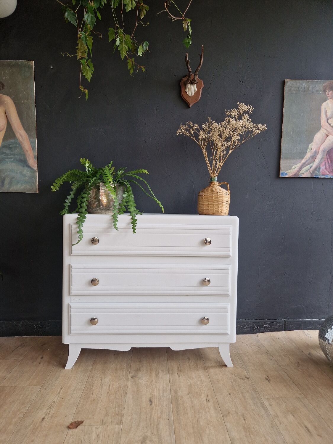 Vintage chest of drawers