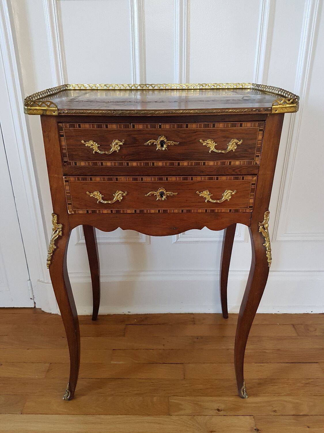 Louis XV style chest of drawers