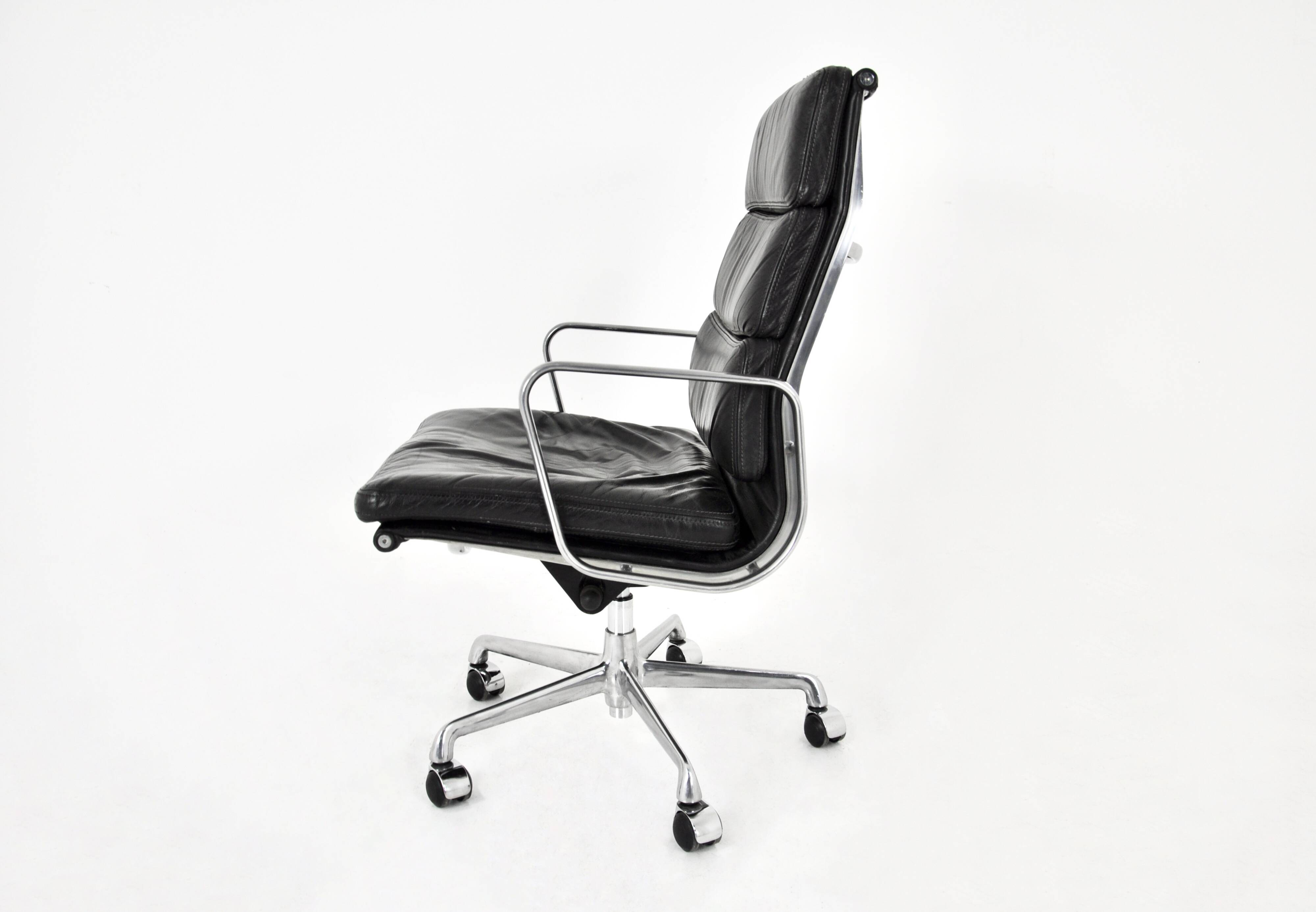 Ea 216 Soft Pad office chair by Charles & Ray Eames for ICF, 1970s