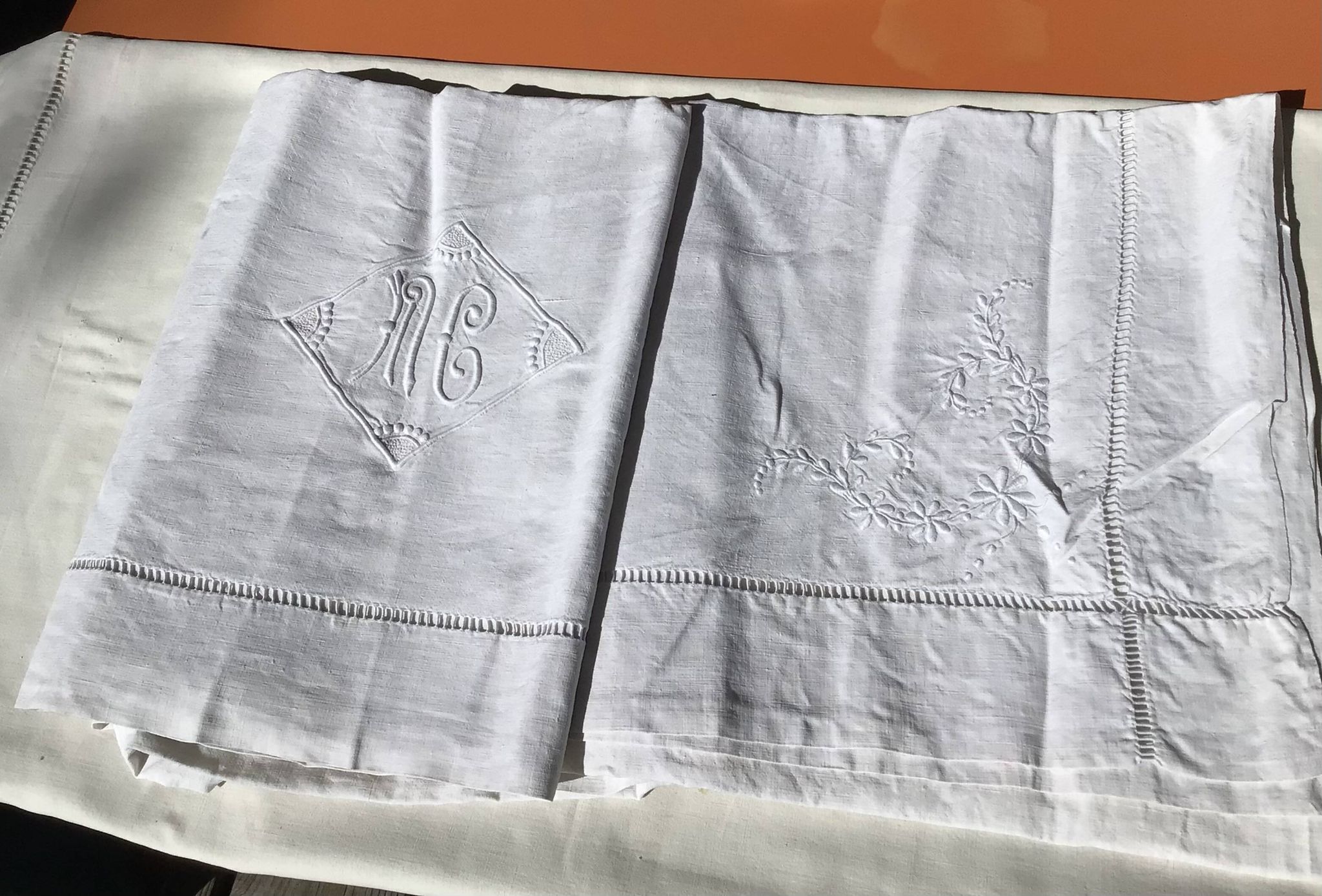 Drap 2 places monogramme MC