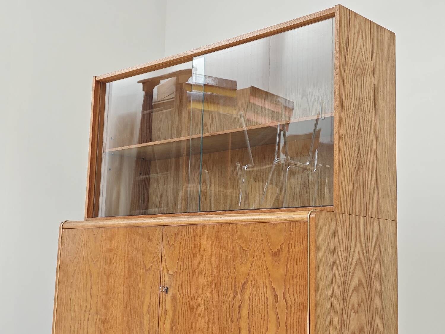 Buffet / Dresser U369/383 by Bohumil Landsman and Hubert Nepozitek for Jitona 1960