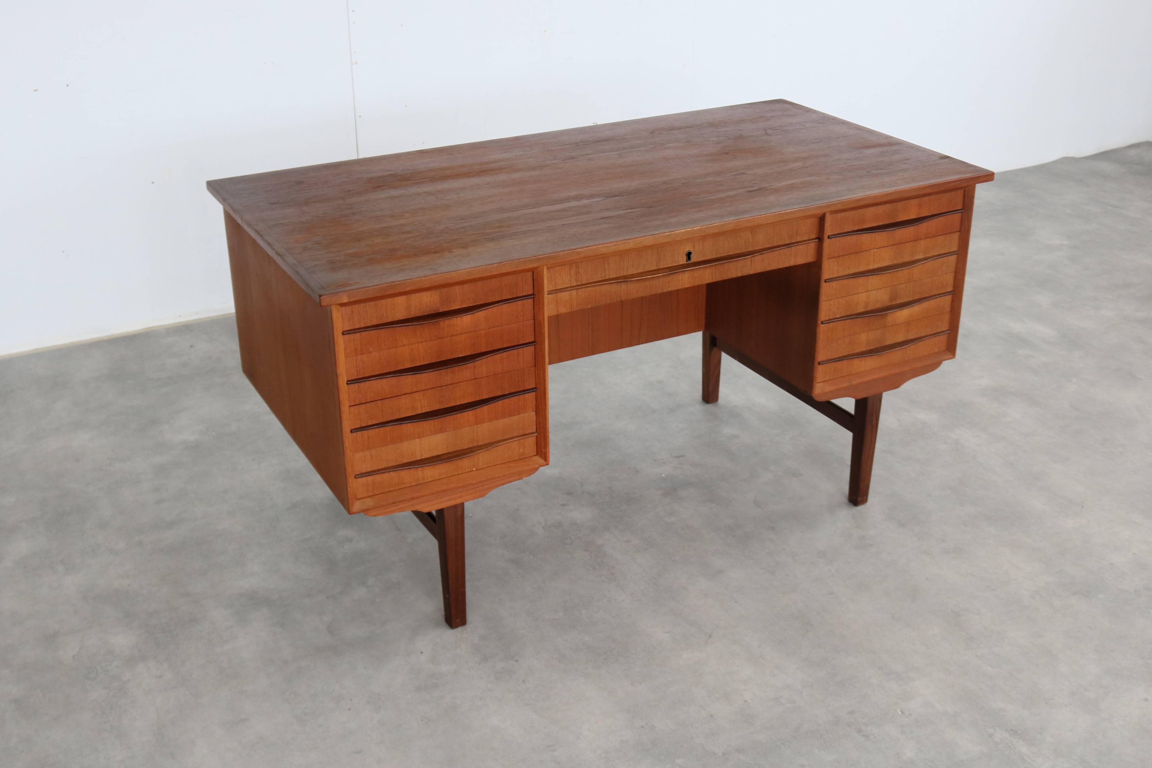vintage desk | 1960s | teak | Danish