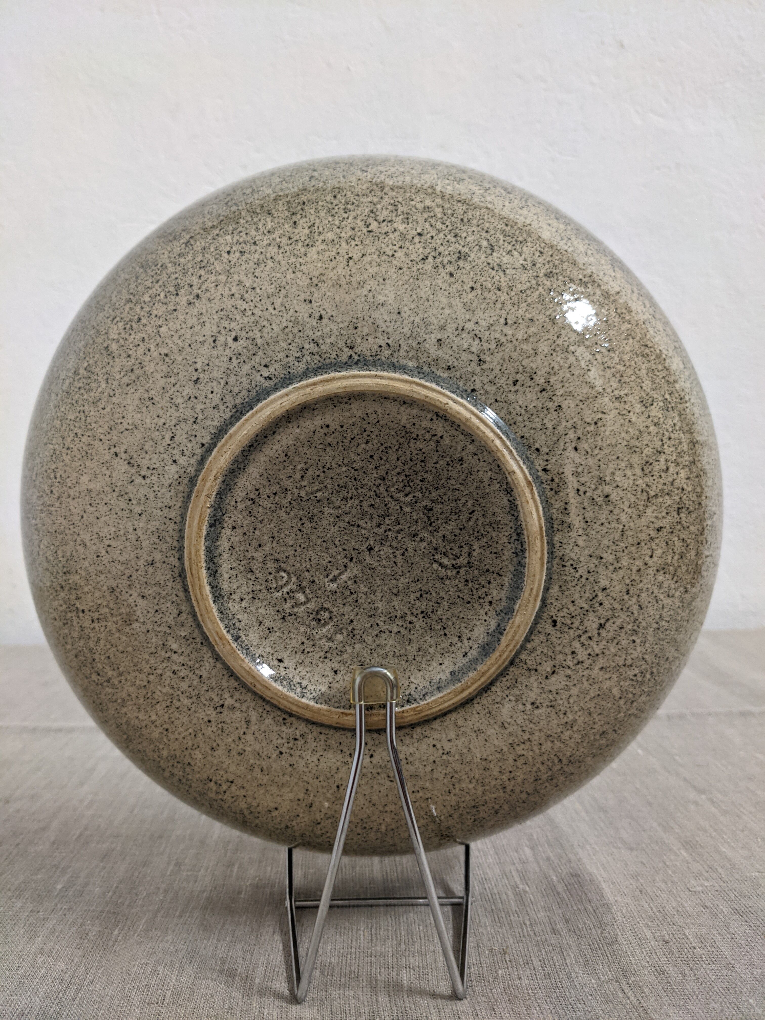 Hollow earthenware dish signed Gehel 50s/60s