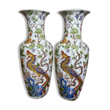 Paire de vases Balustres en porcelaine