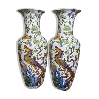 Paire de vases Balustres en porcelaine