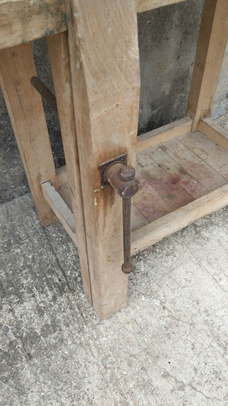 Carpenter's establishment