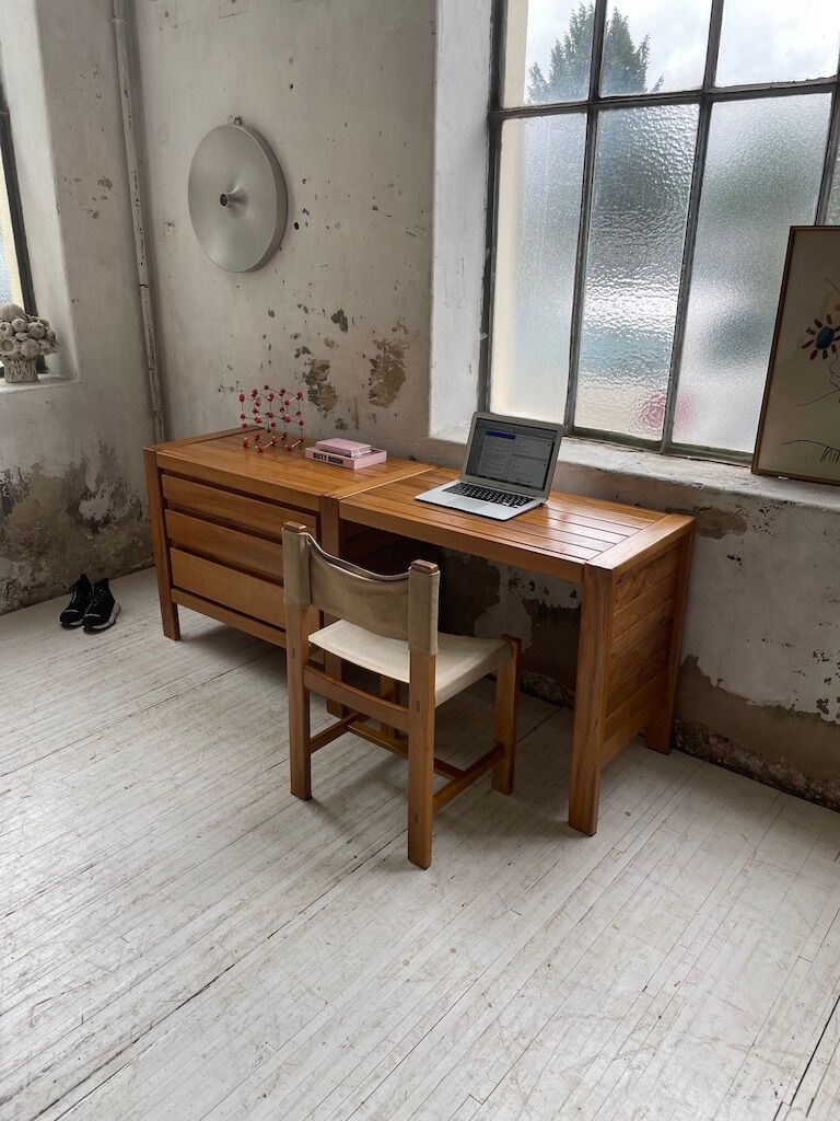 Regain dresser office row