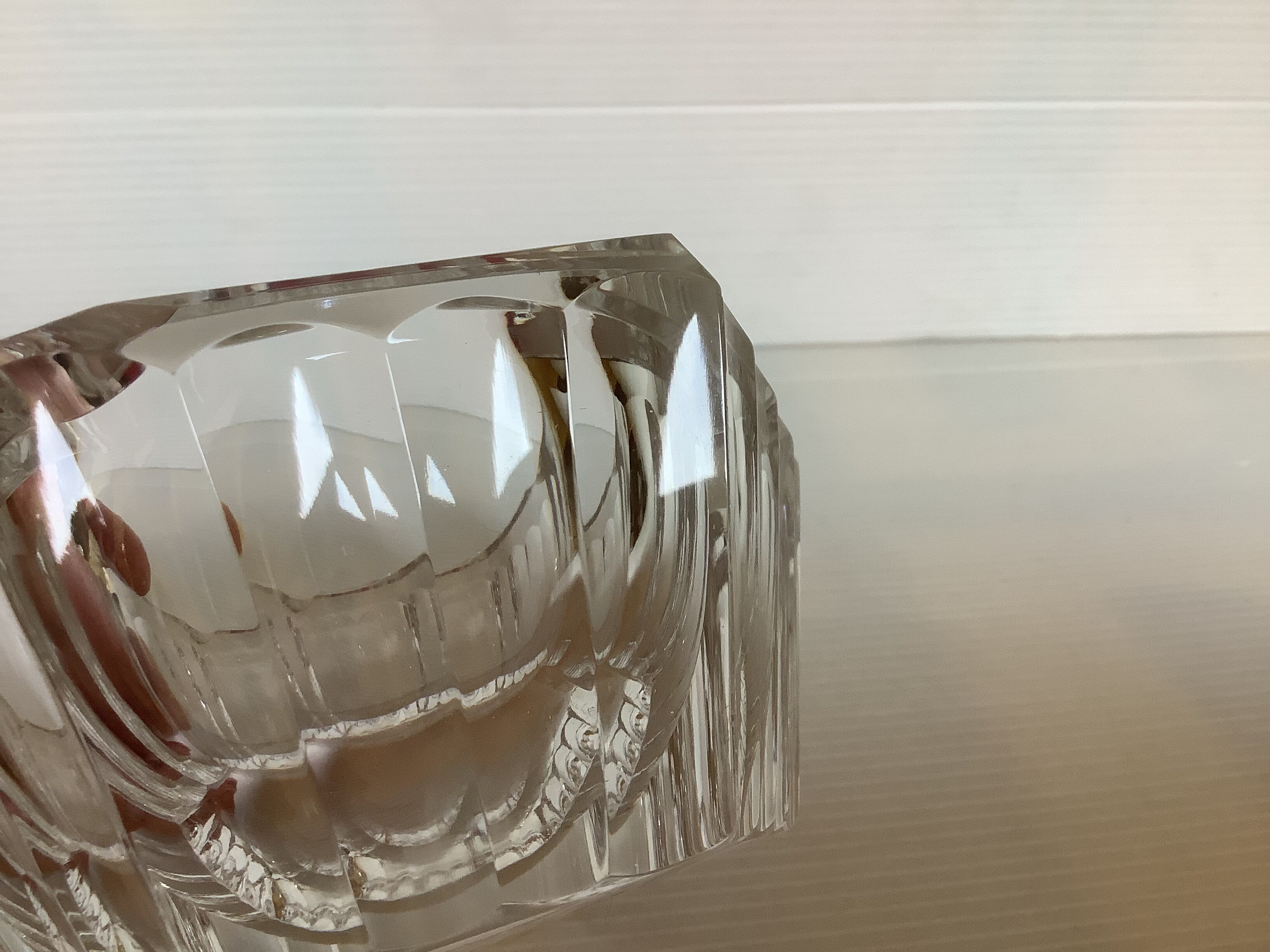 Hexagonal faceted ashtray vide poche Val Saint Lambert
