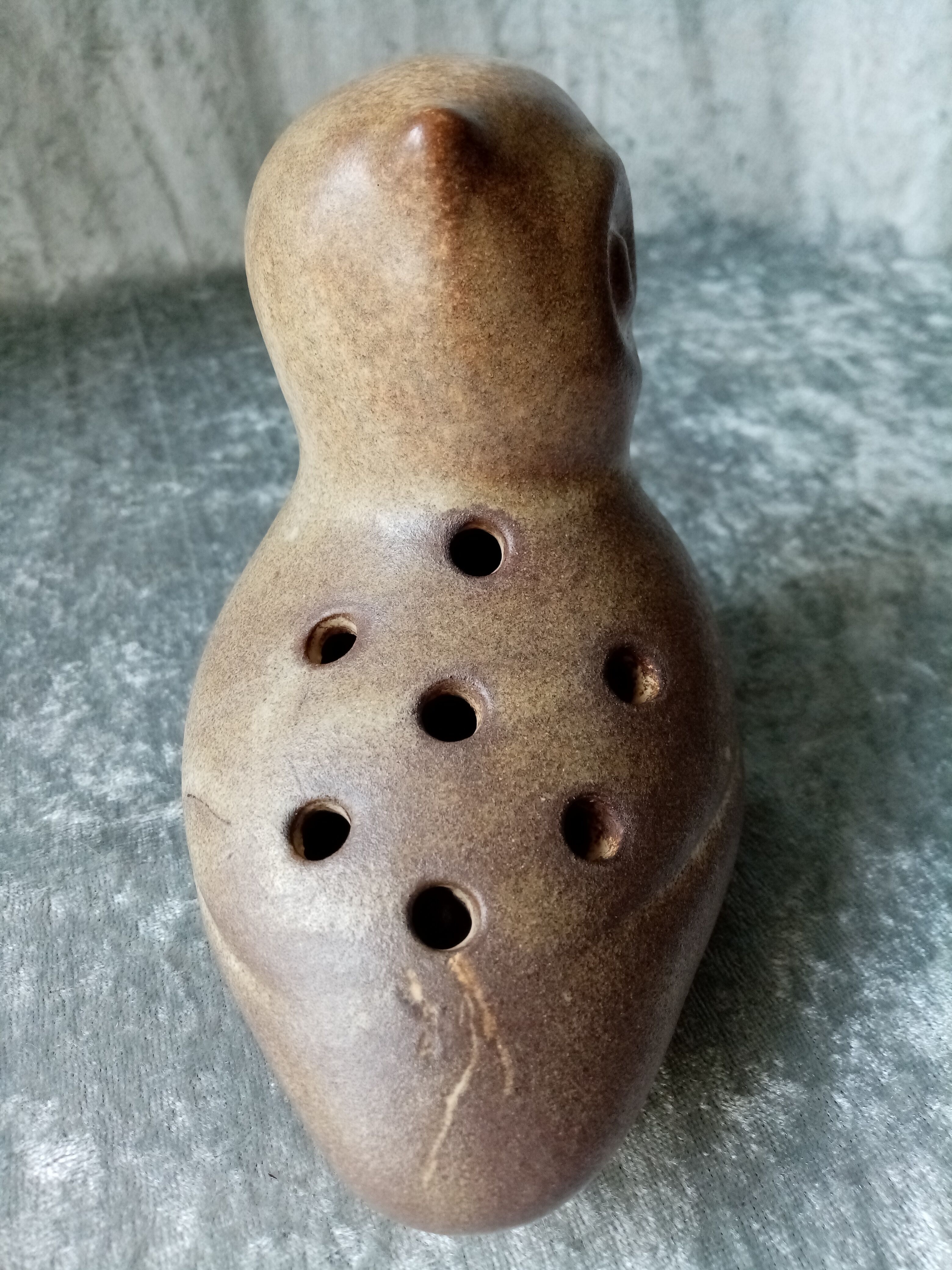 Old ceramic flower stick in the shape of an owl from the 60s signed the potter chin