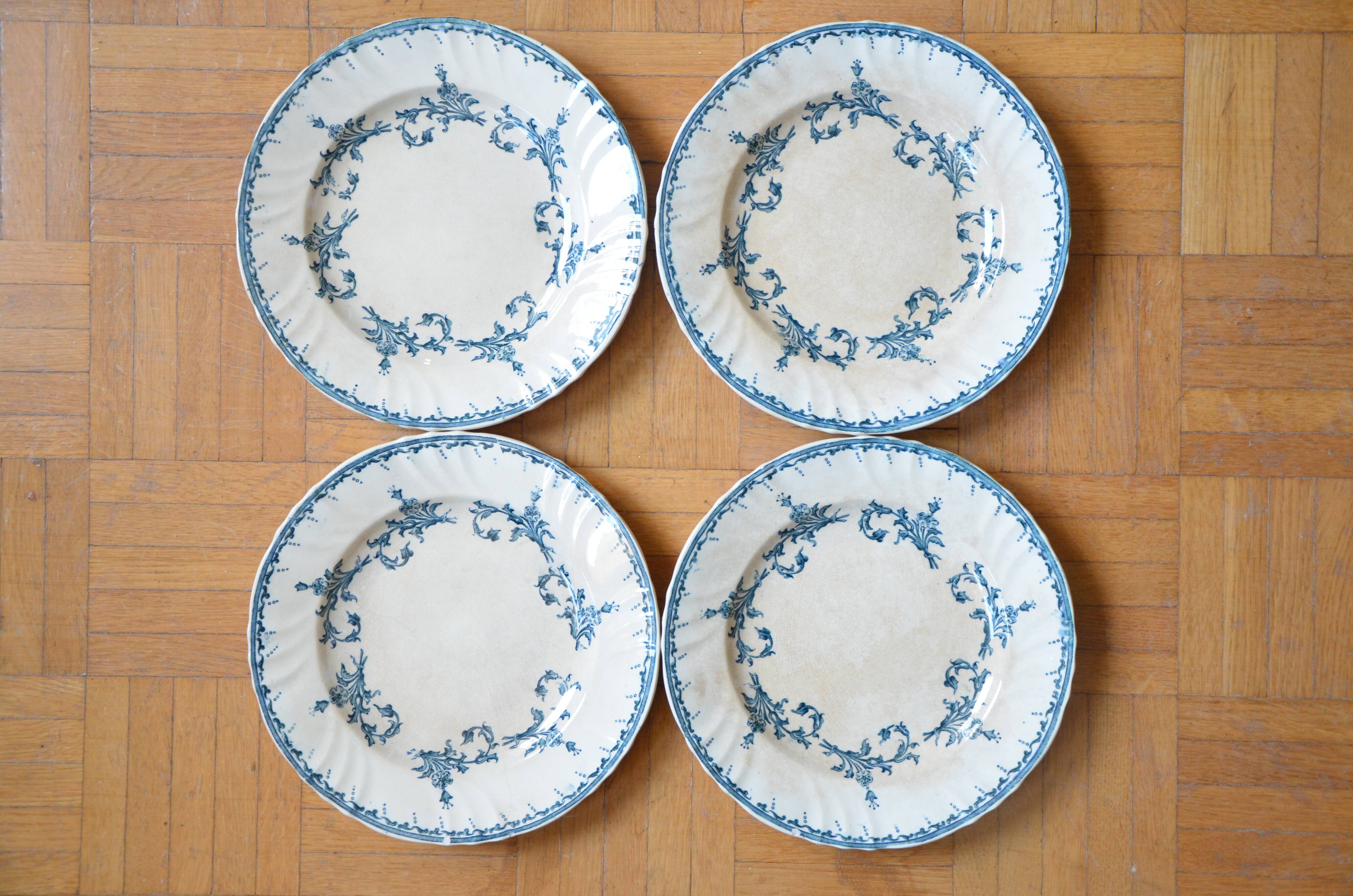 Lot de 4 assiettes Chantilly de la manufacture Longwy