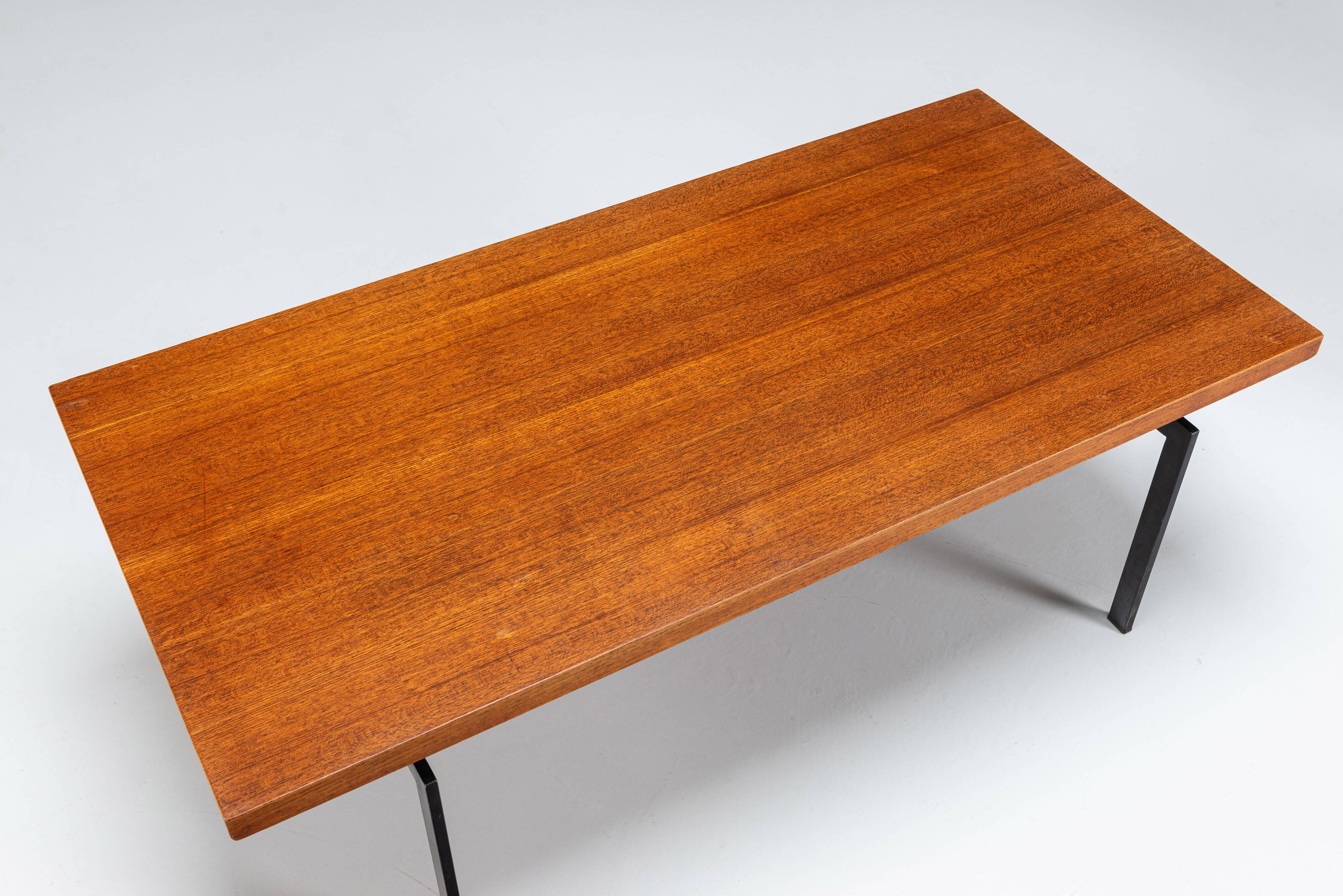 Cees Braakman TU01 coffee table for Pastoe