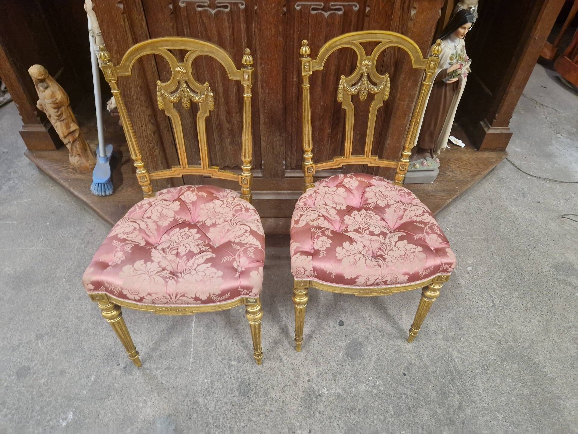 Chaises doré