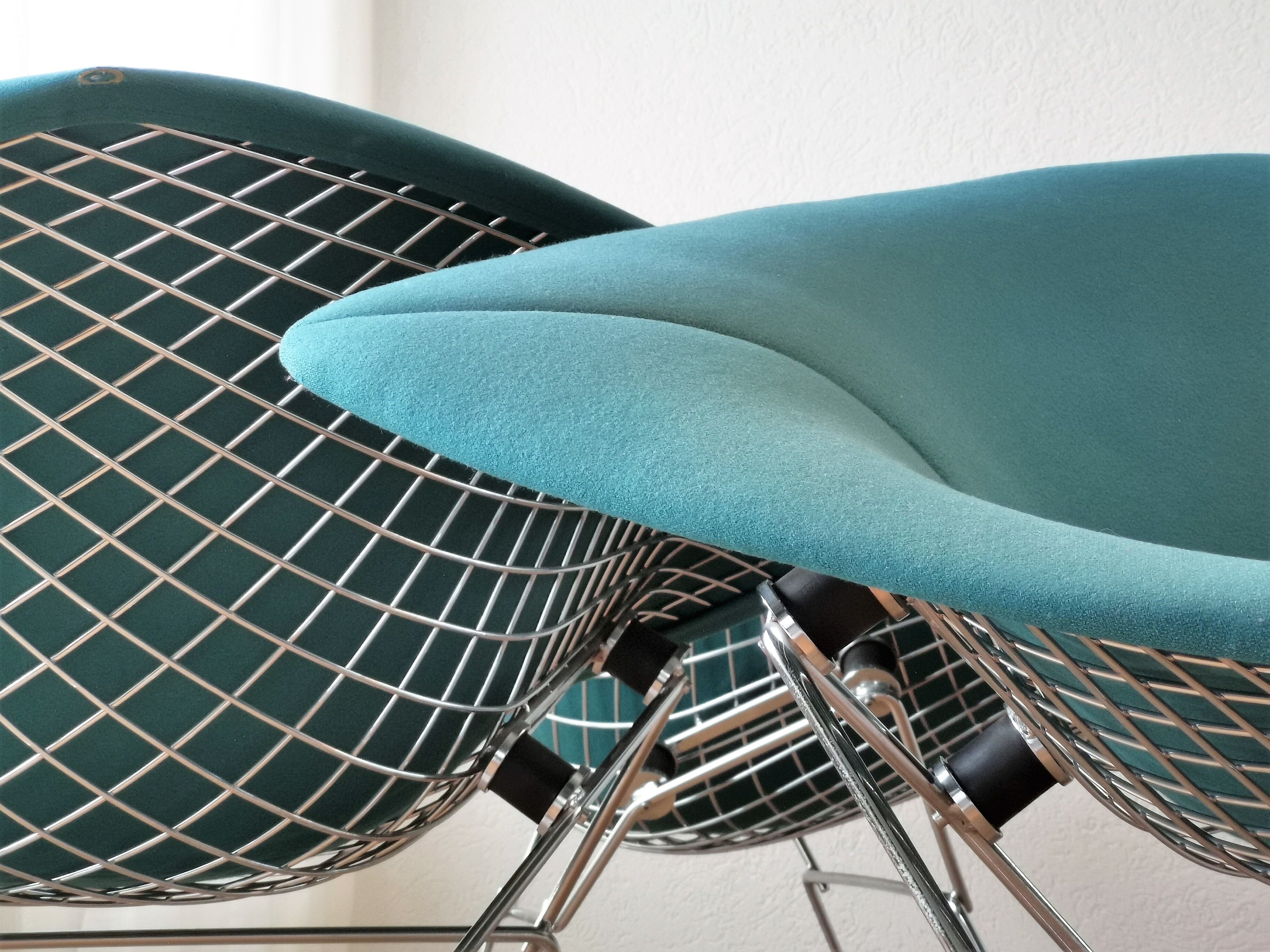 Diamond lounge armchairs by Harry Bertoia for Knoll