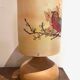 Lampe en bois et  abat jour à décor d'oiseau