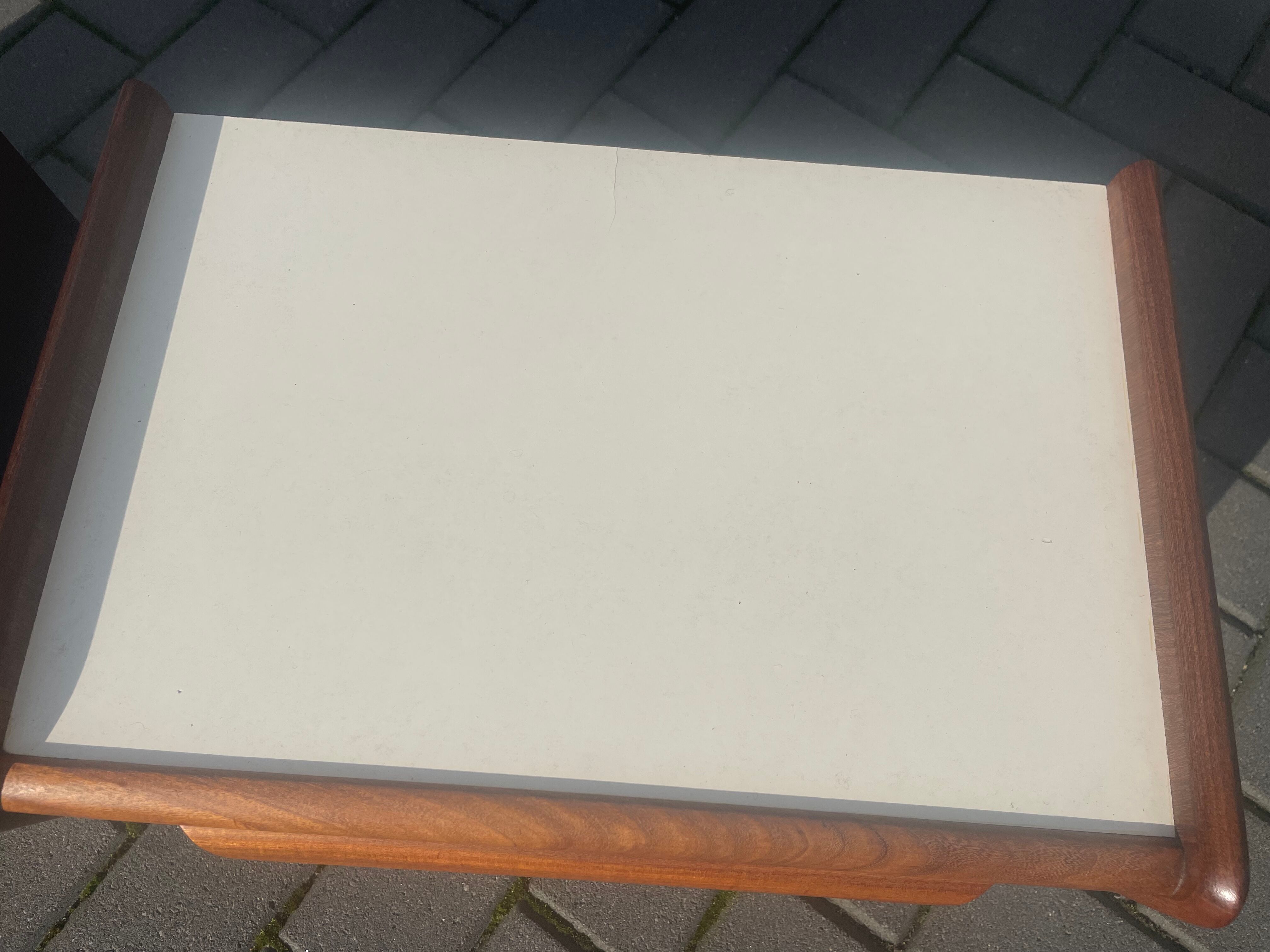 2 hanging bedside tables