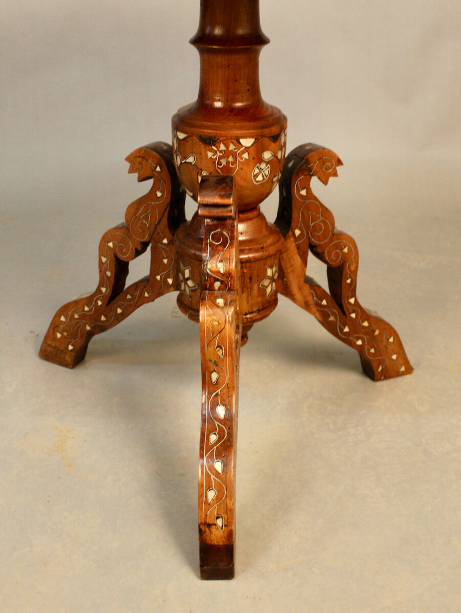 Central Foot Nacre Inlay Pedestal Table