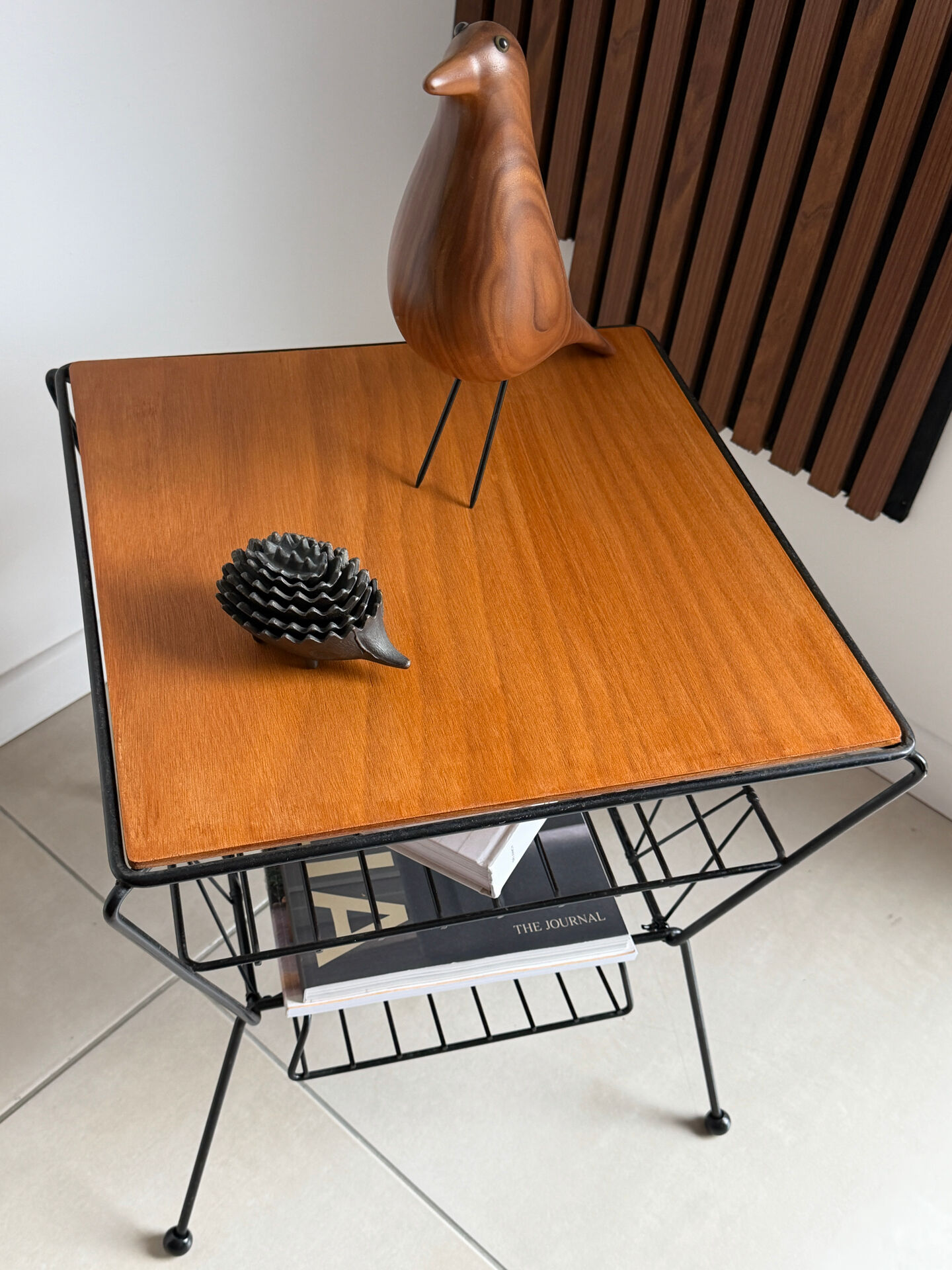 Side table / Vintage 50s-60s magazine rack table