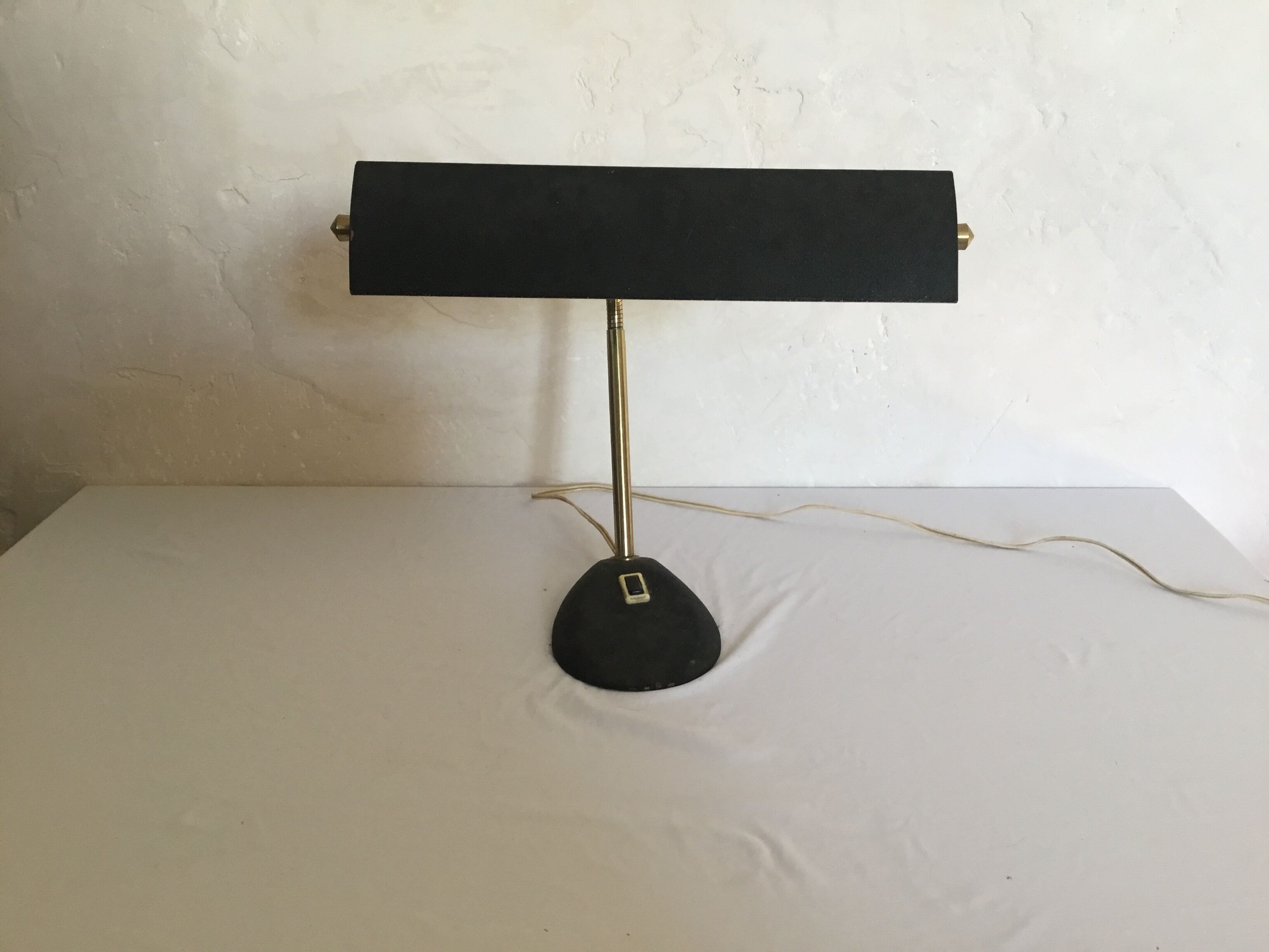 Vintage office lamp design gold and black