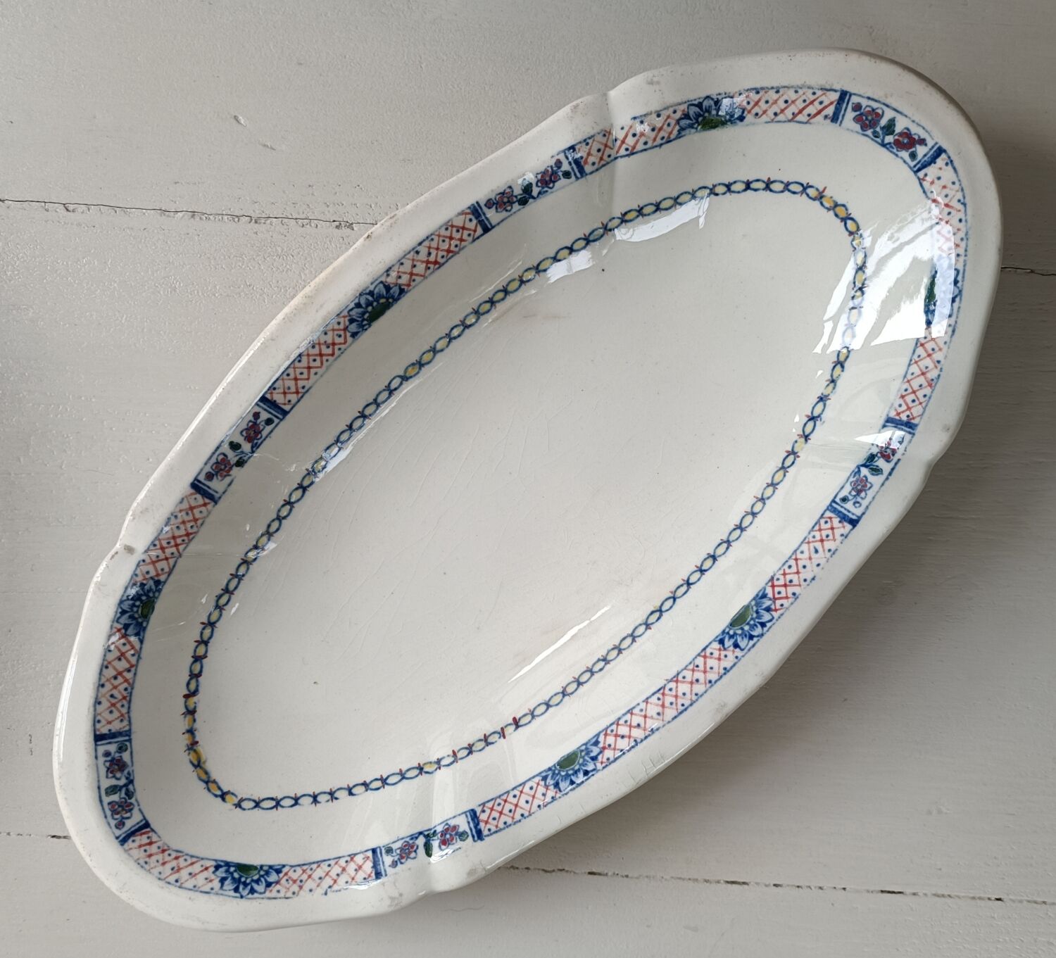 Round and ravier dish assorted in Gien earthenware