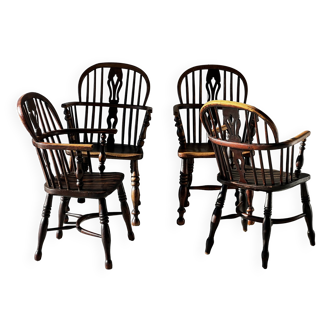 Set of 4 Windsor armchairs in turned and carved wood 19th century