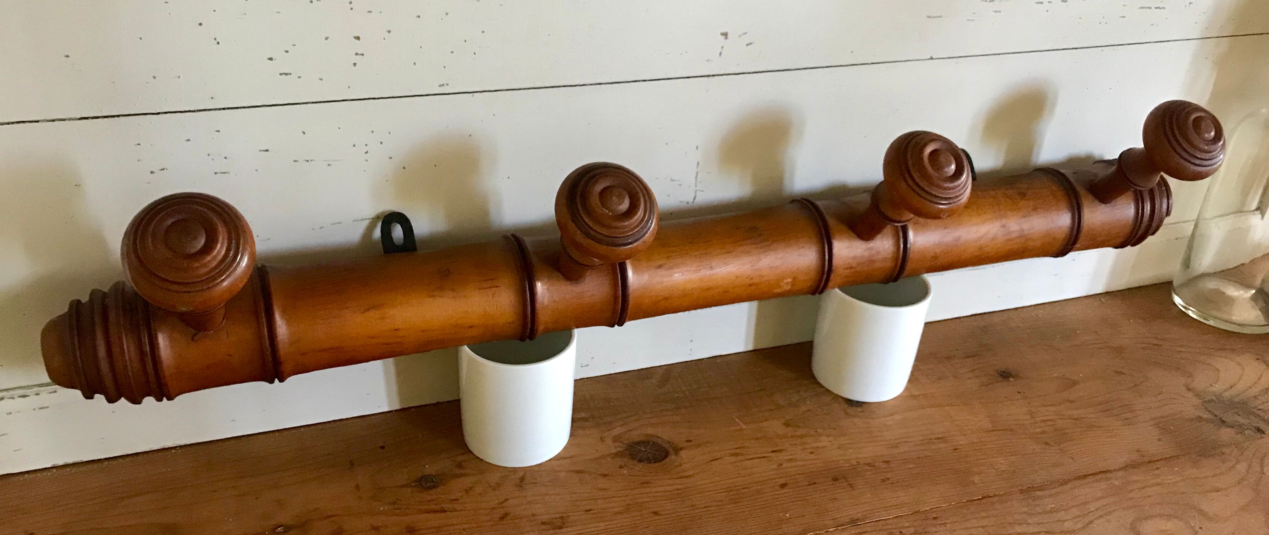 Vintage wooden patère turned