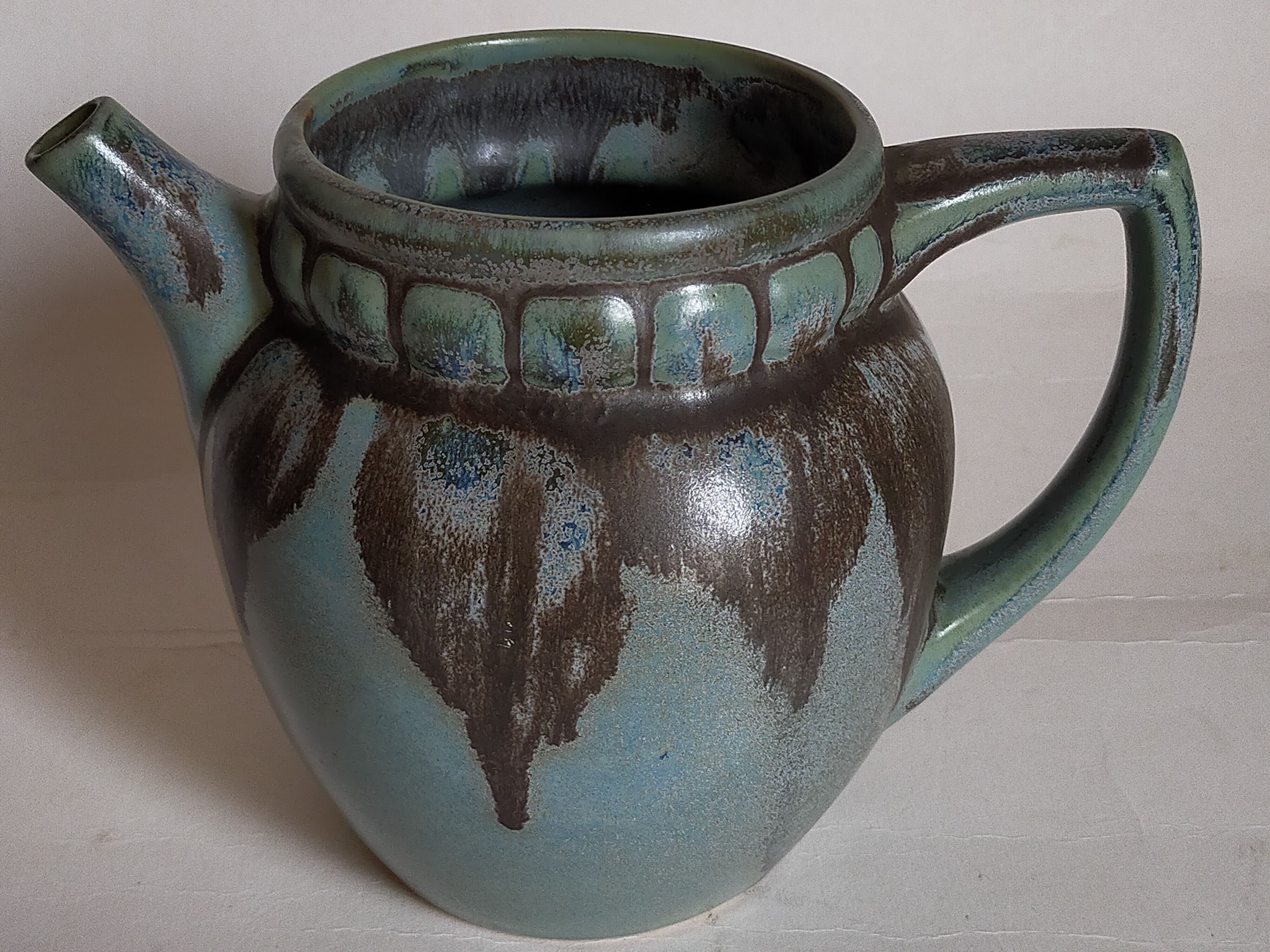 Denbac art-deco pitcher in flammé sandstone