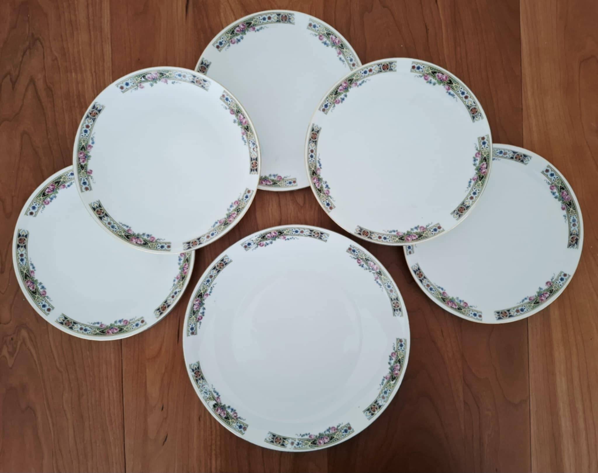 A Bavarian Porcelain Dessert Service