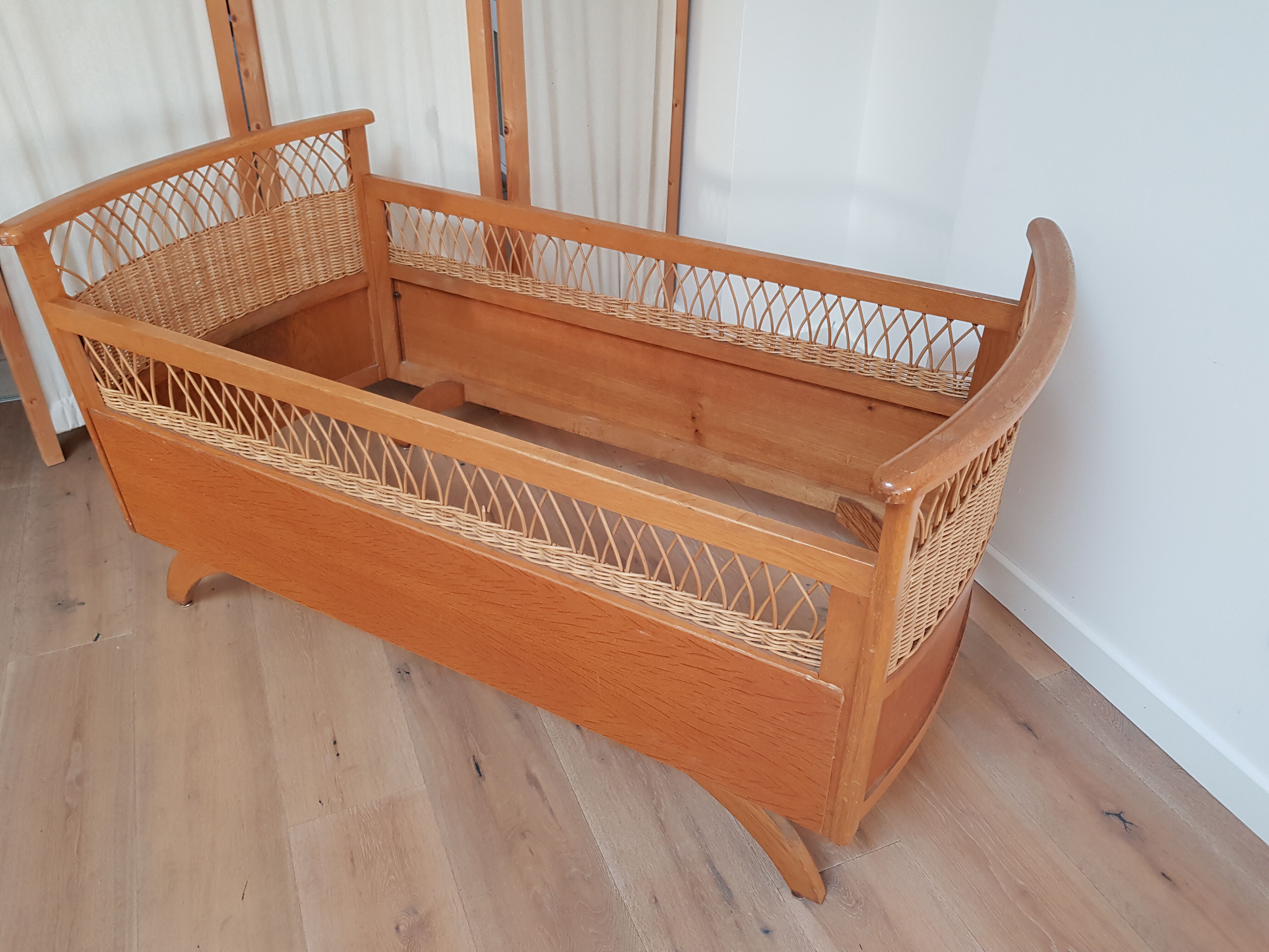 Vintage rattan cot