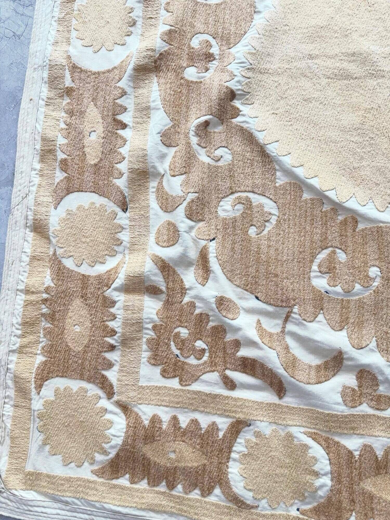 Vintage hand-embroidered tablecloth 122x135 cm