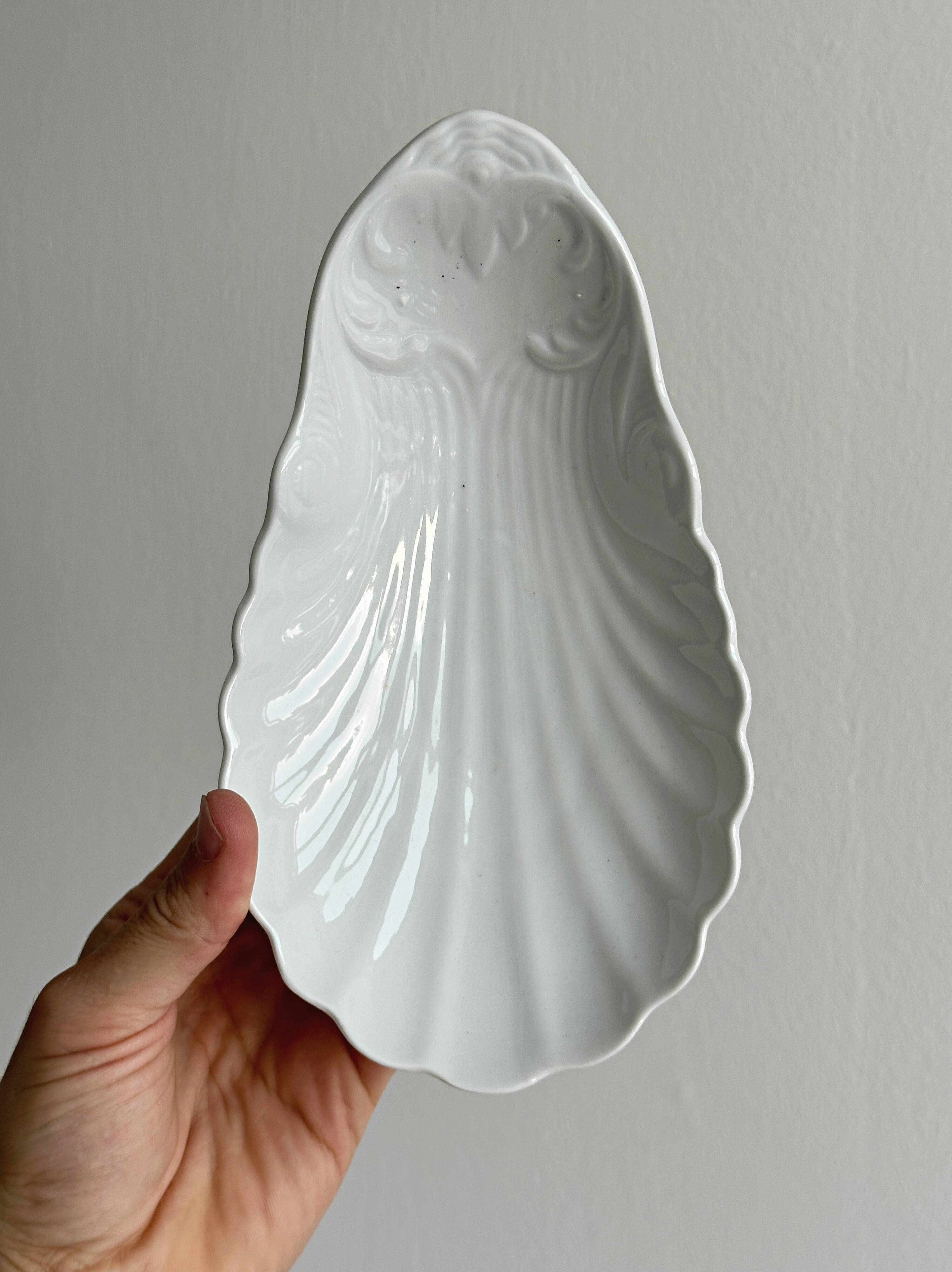white porcelain bowl
