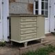 Commode asymétrique art déco – Marbre & vert crème