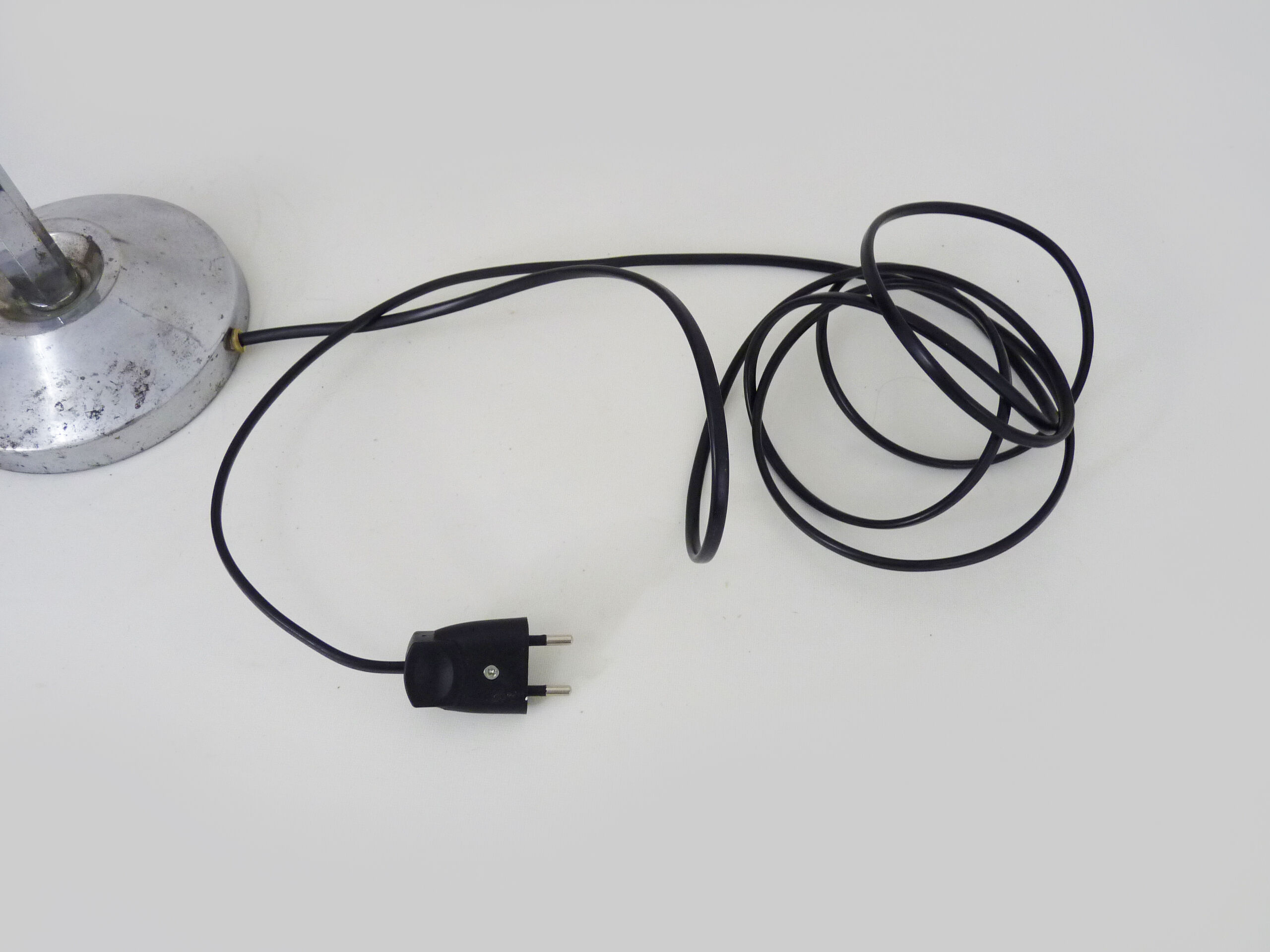 NIAM desk lamp with articulated head, dark green color and chrome. Art Deco