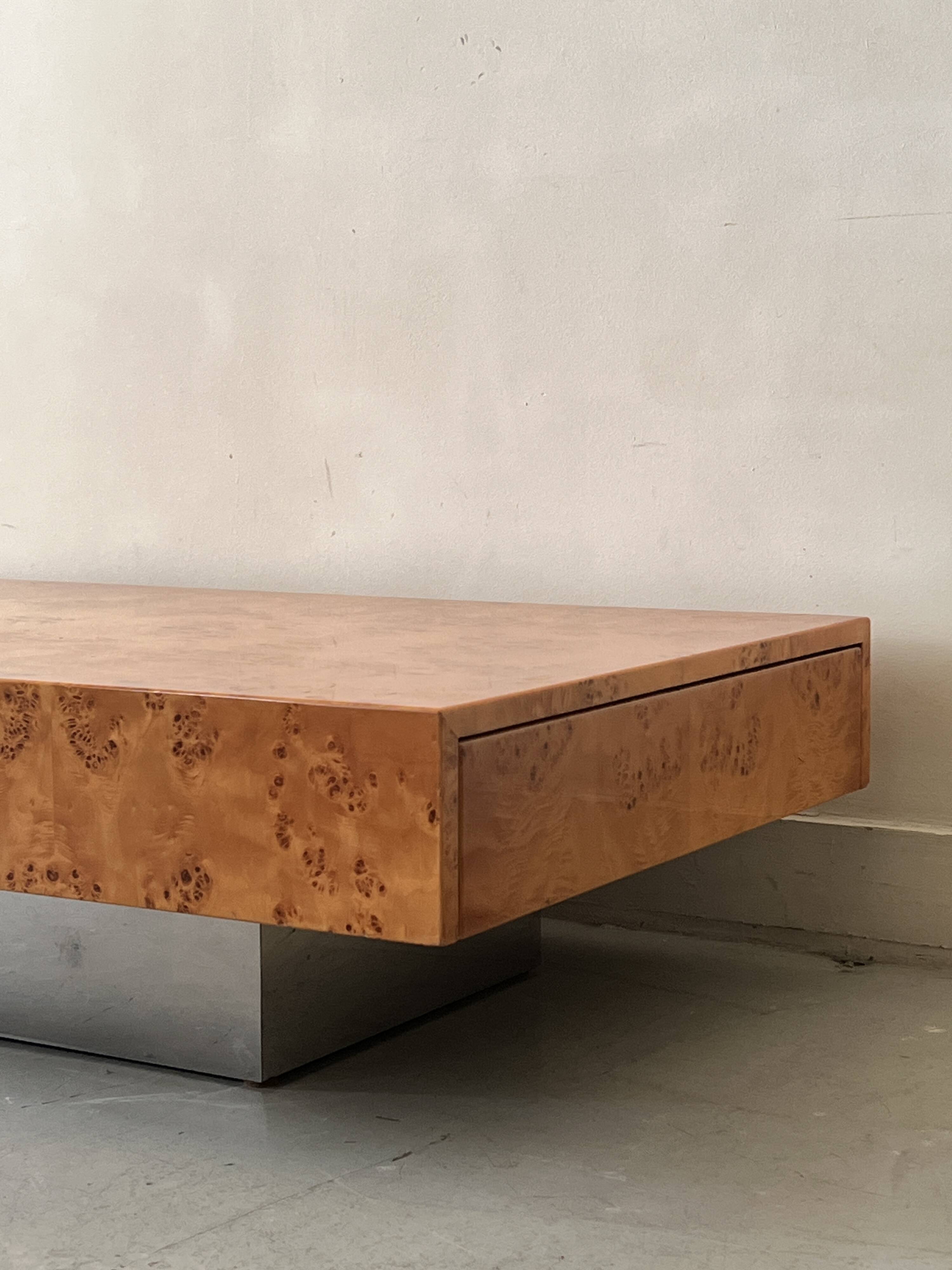 Coffee table with elm burl, integrated drawers, Mahey for Roche Bobois 1970.