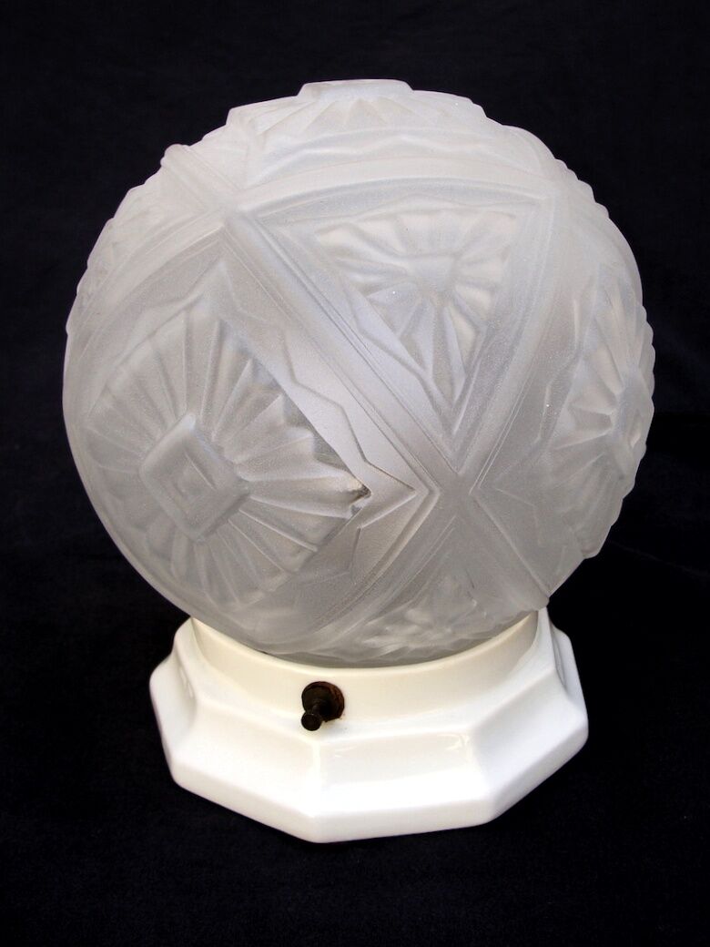 1930 bedside lamp watch