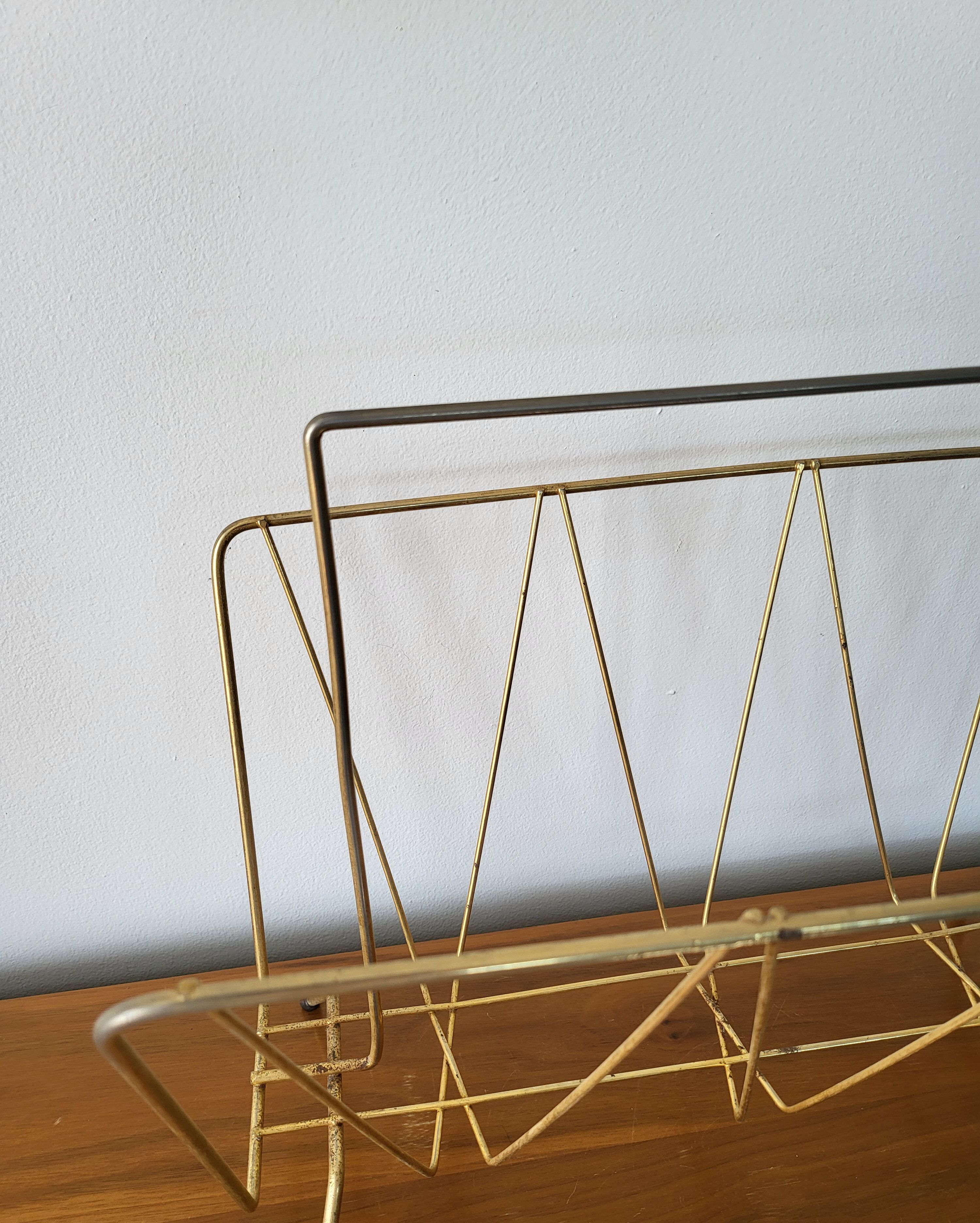 Vintage gold metal magazine rack 1950s-70s newspaper holder