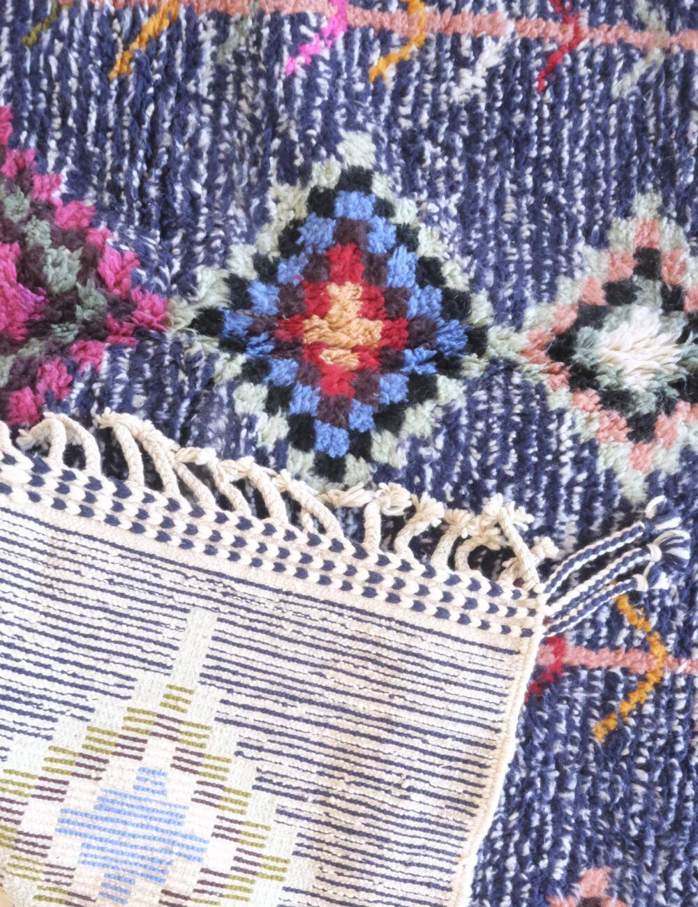 Colorful Berber Rug - 270 x 227 cm