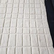 Handmade pure wool rug, size 1.5/2.5 m.
