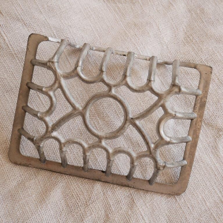 Metal wall-mounted soap holder