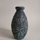 Basque sandstone vase