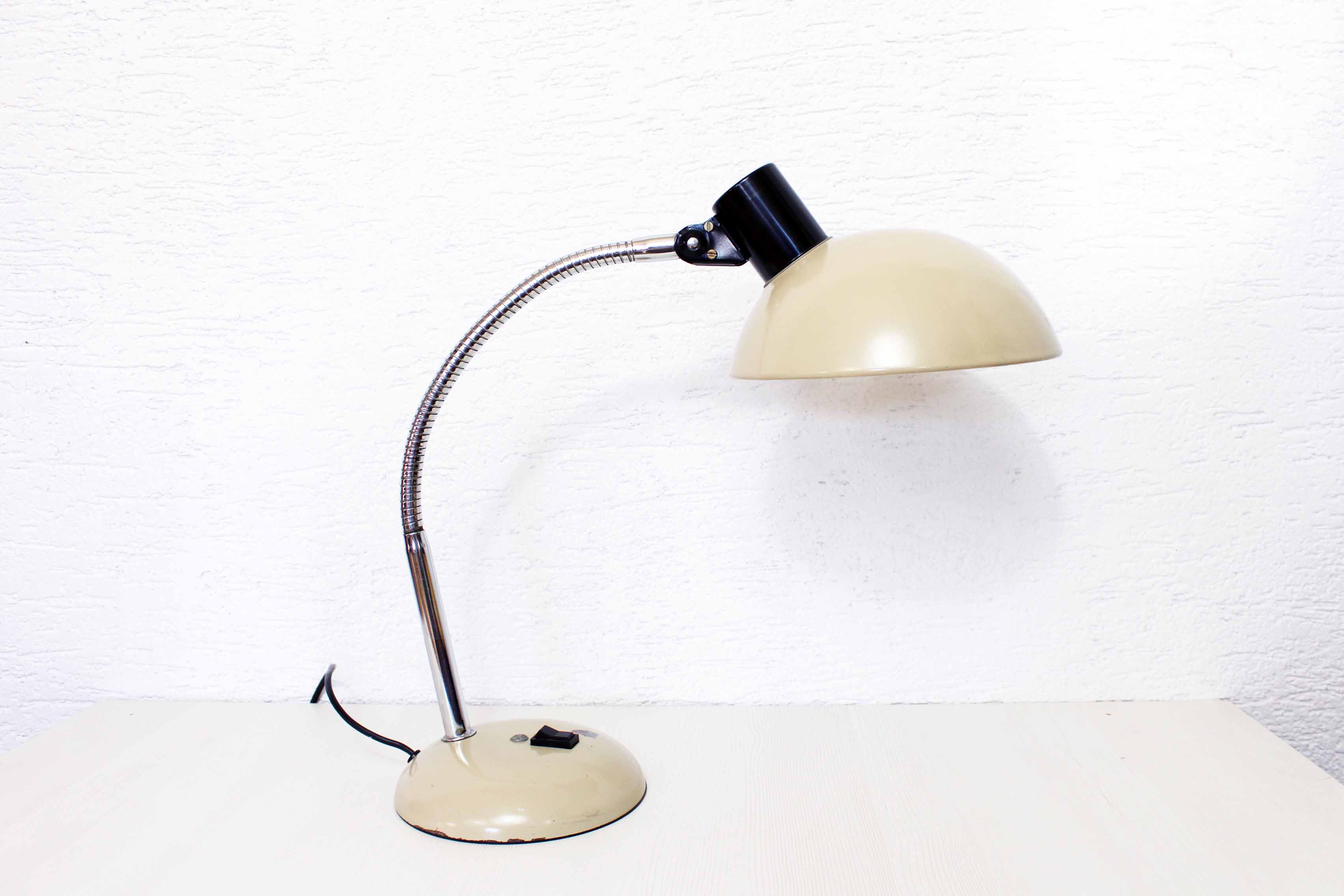 Workshop or office lamp of the Sarlam brand