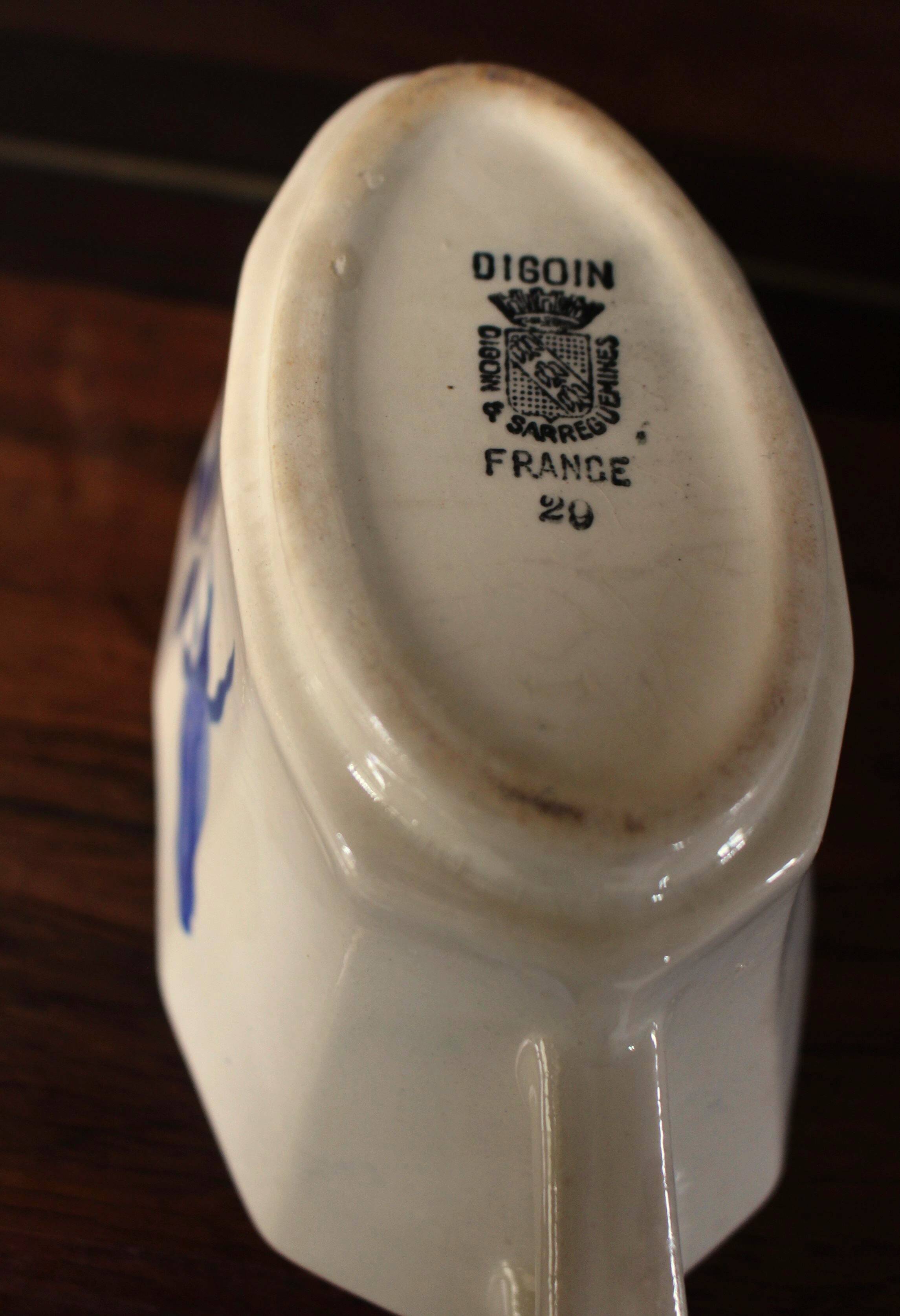 Blue rose sauce boat Digoin Sarreguemines