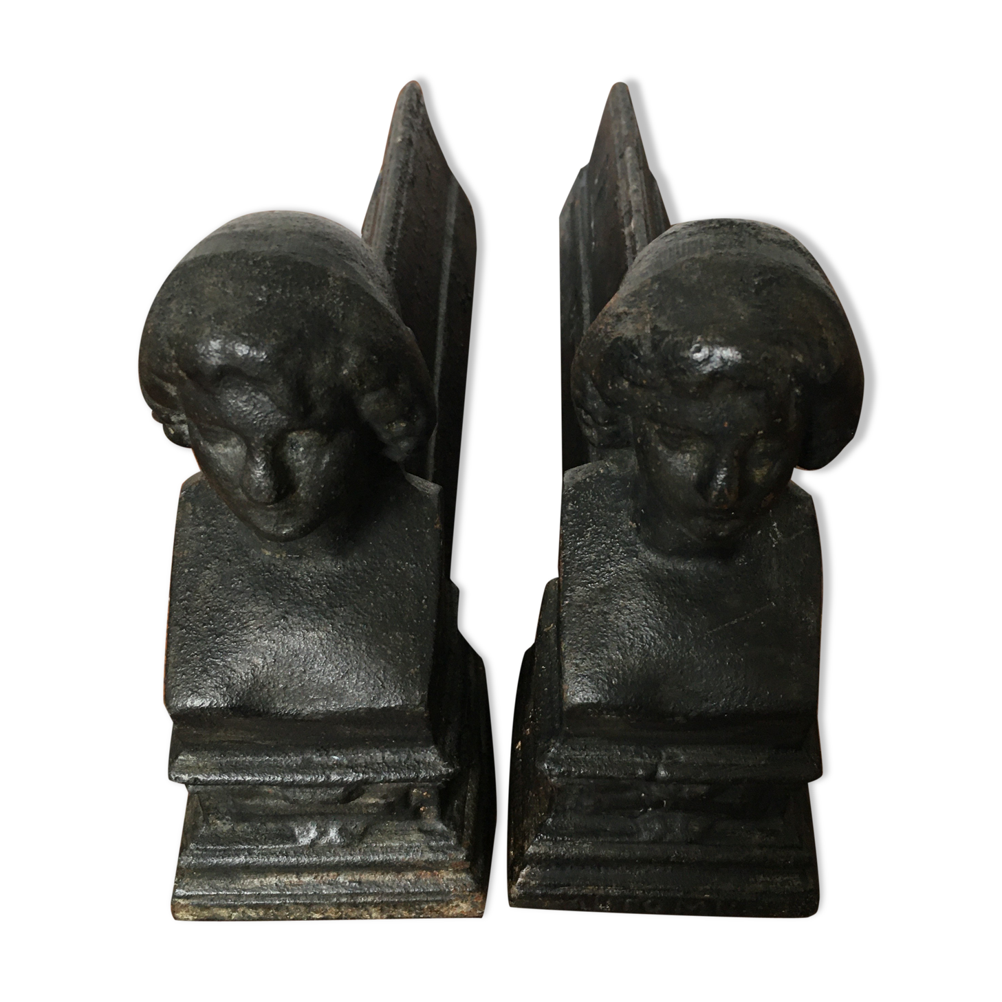 Pair of channels bust Marianne