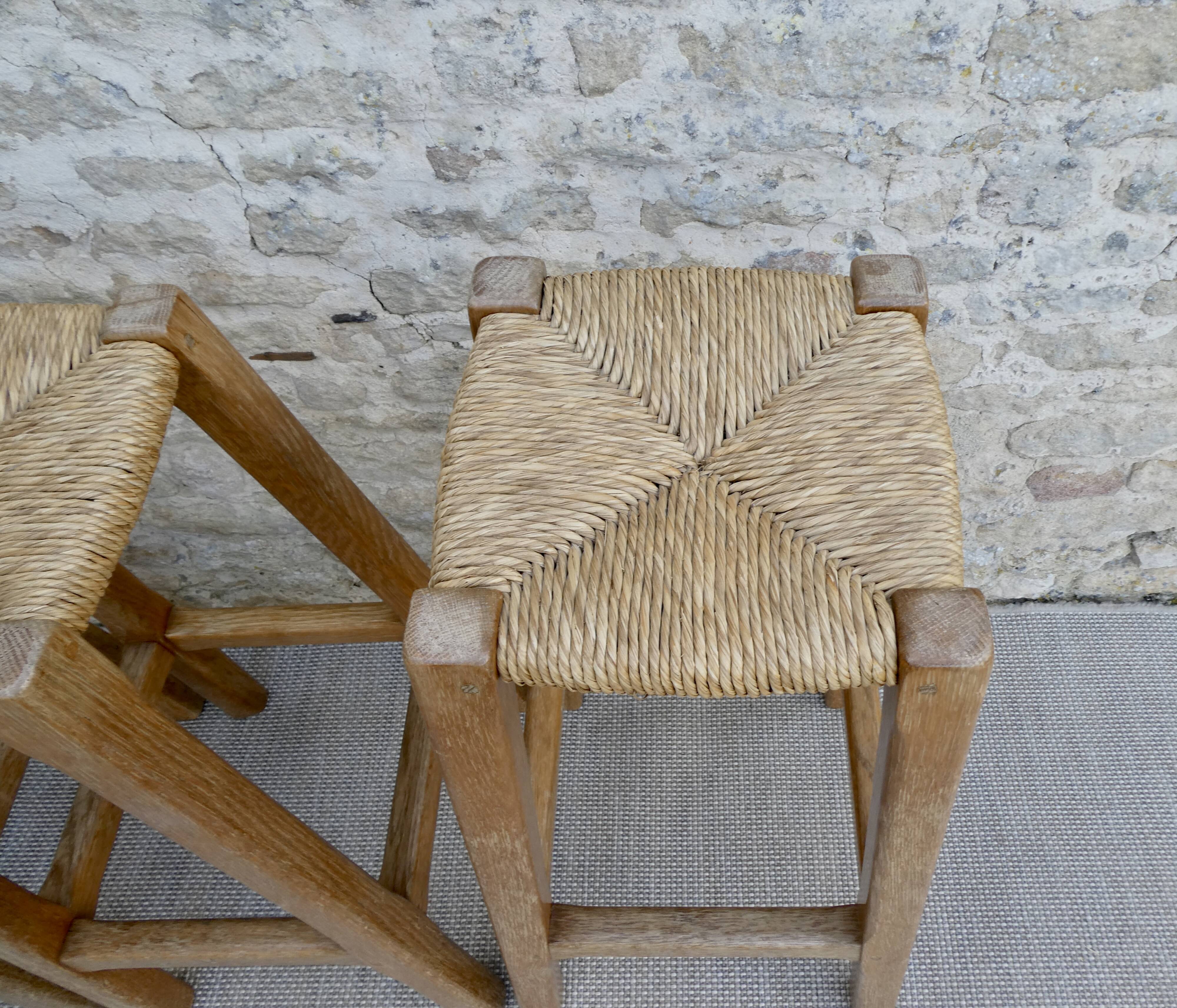 Lot of 3 high stool, bar, solid oak and mulched seat