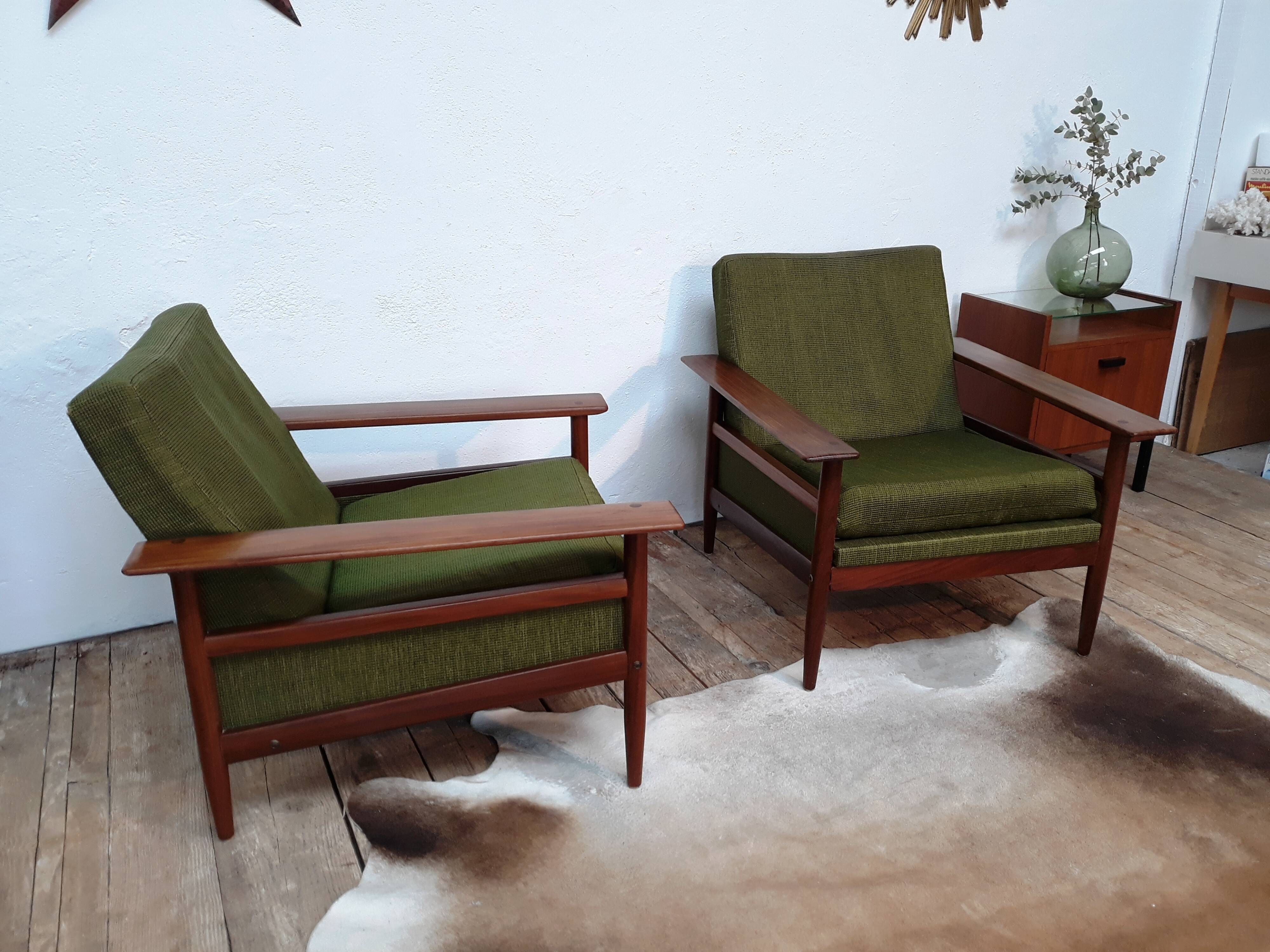 Pair of scandinavian chairs
