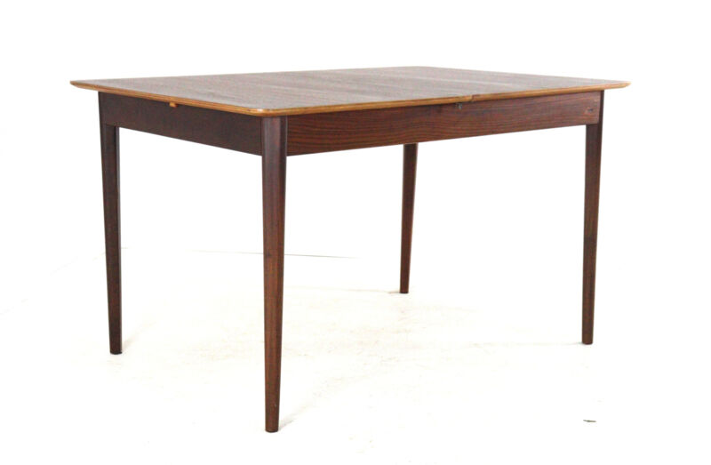 Rectangular Extendable Dining Table "Nichtevecht"