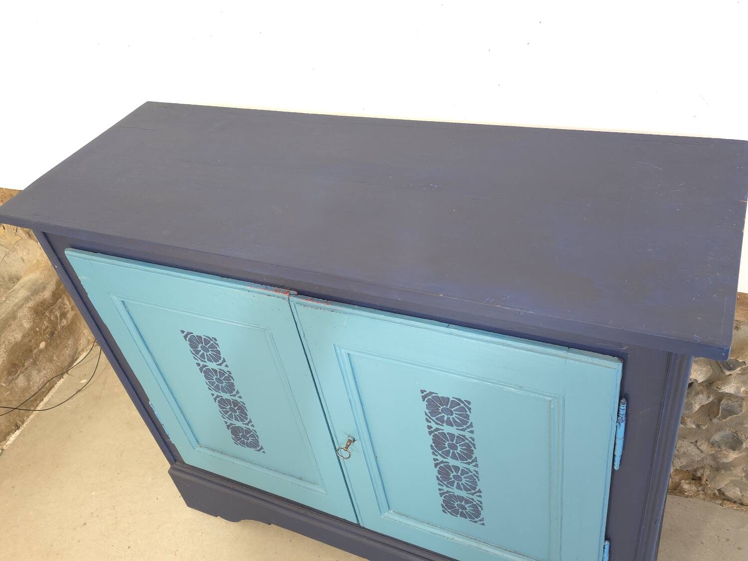 2-door wooden sideboard, 1930