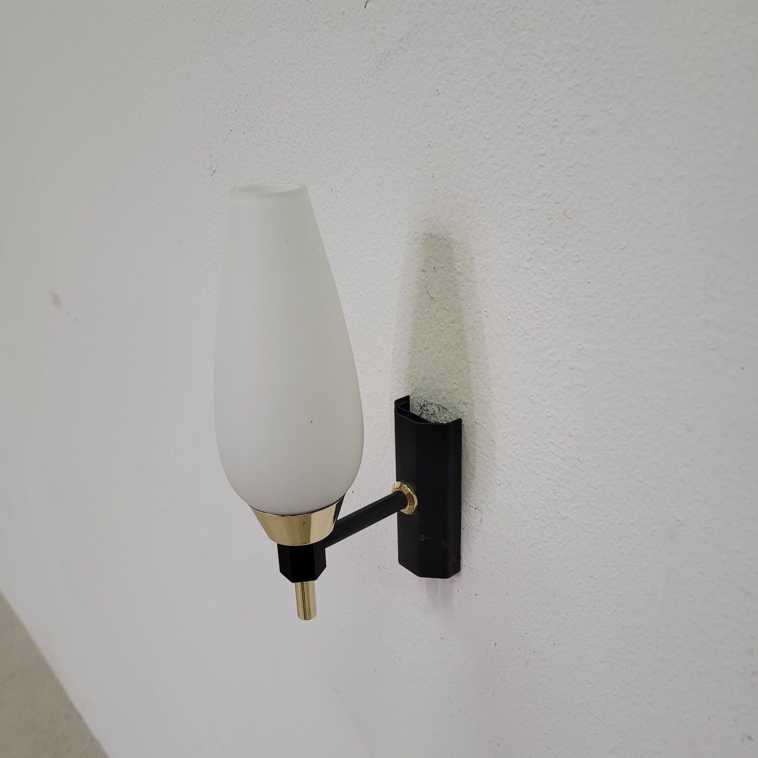Vintage Arlus wall light in opaline and brass 1950s