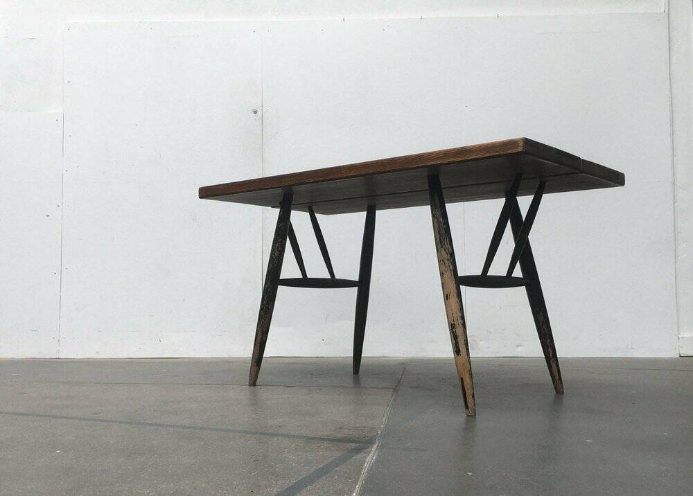 Pirkka Early dining table from the mid-century by Ilmari Tapiovaara for Laukaan Puu, 1960s.
