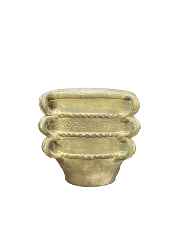 Cache pot en terre cuite patine bronze