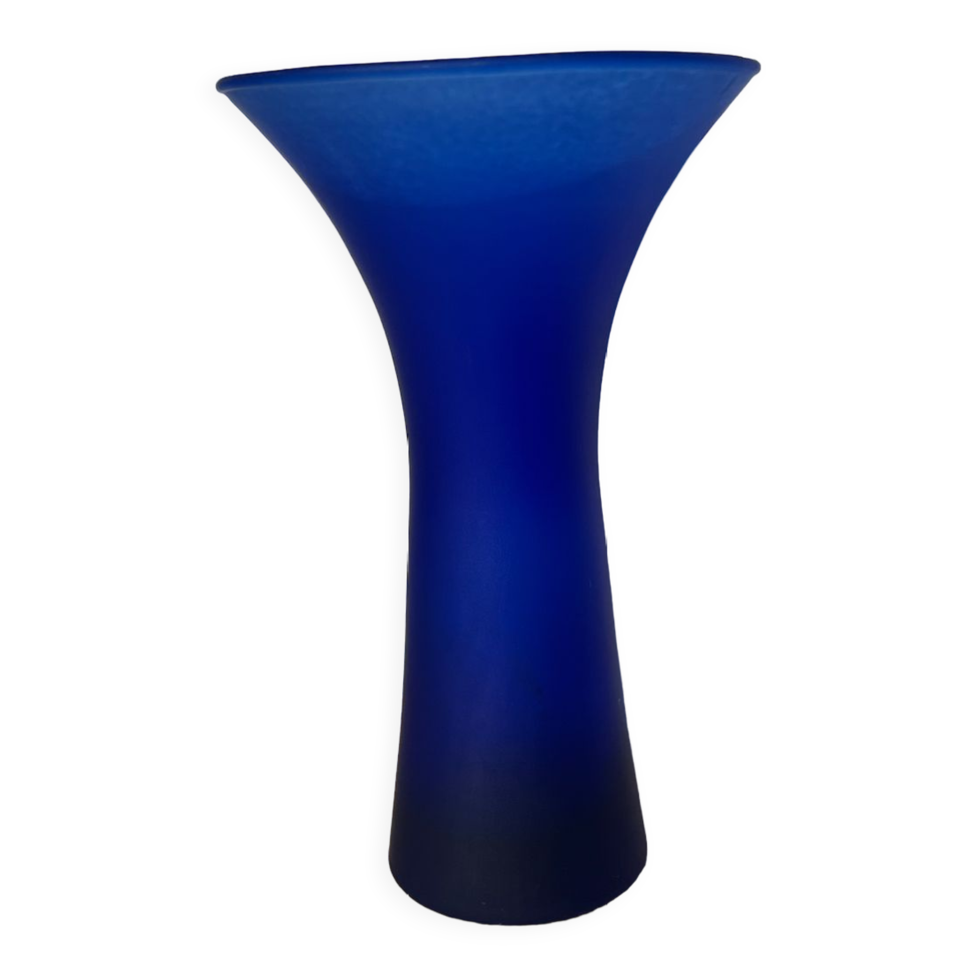 Vase bleu en verre poli evasé flare